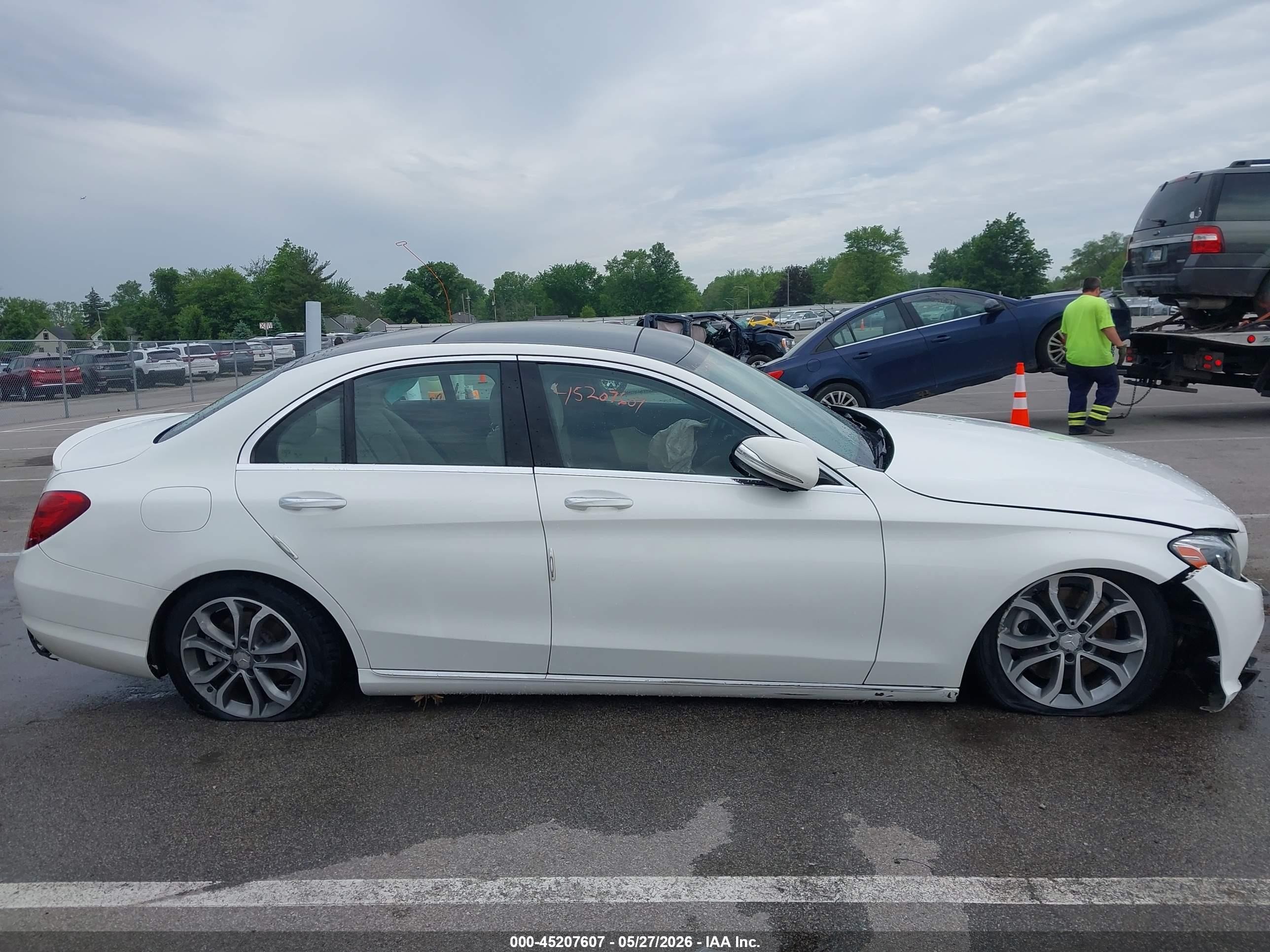2015 Mercedes-benz C 300 4matic White vin: 55SWF4KB5FU085070