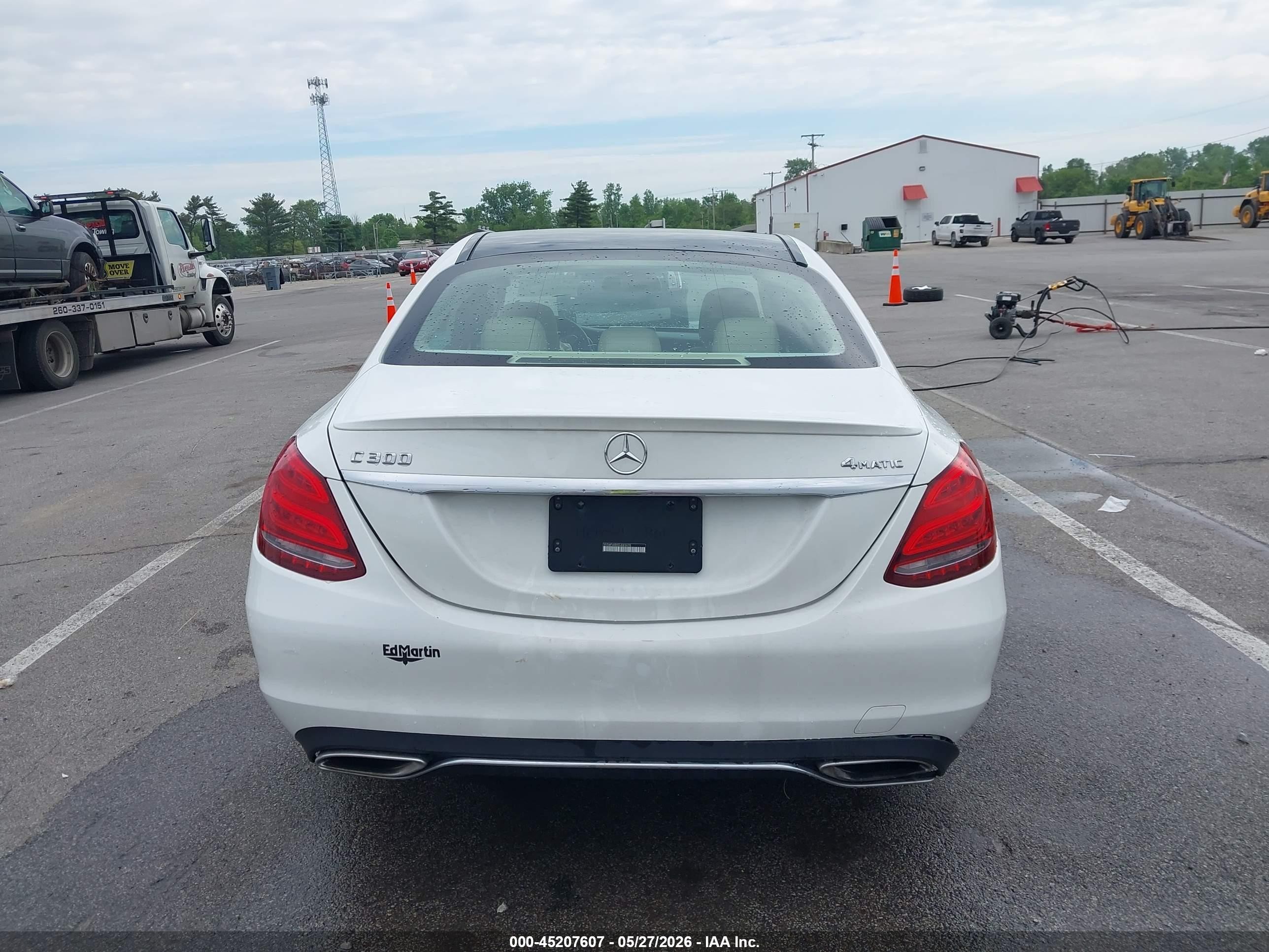 2015 Mercedes-benz C 300 4matic White vin: 55SWF4KB5FU085070