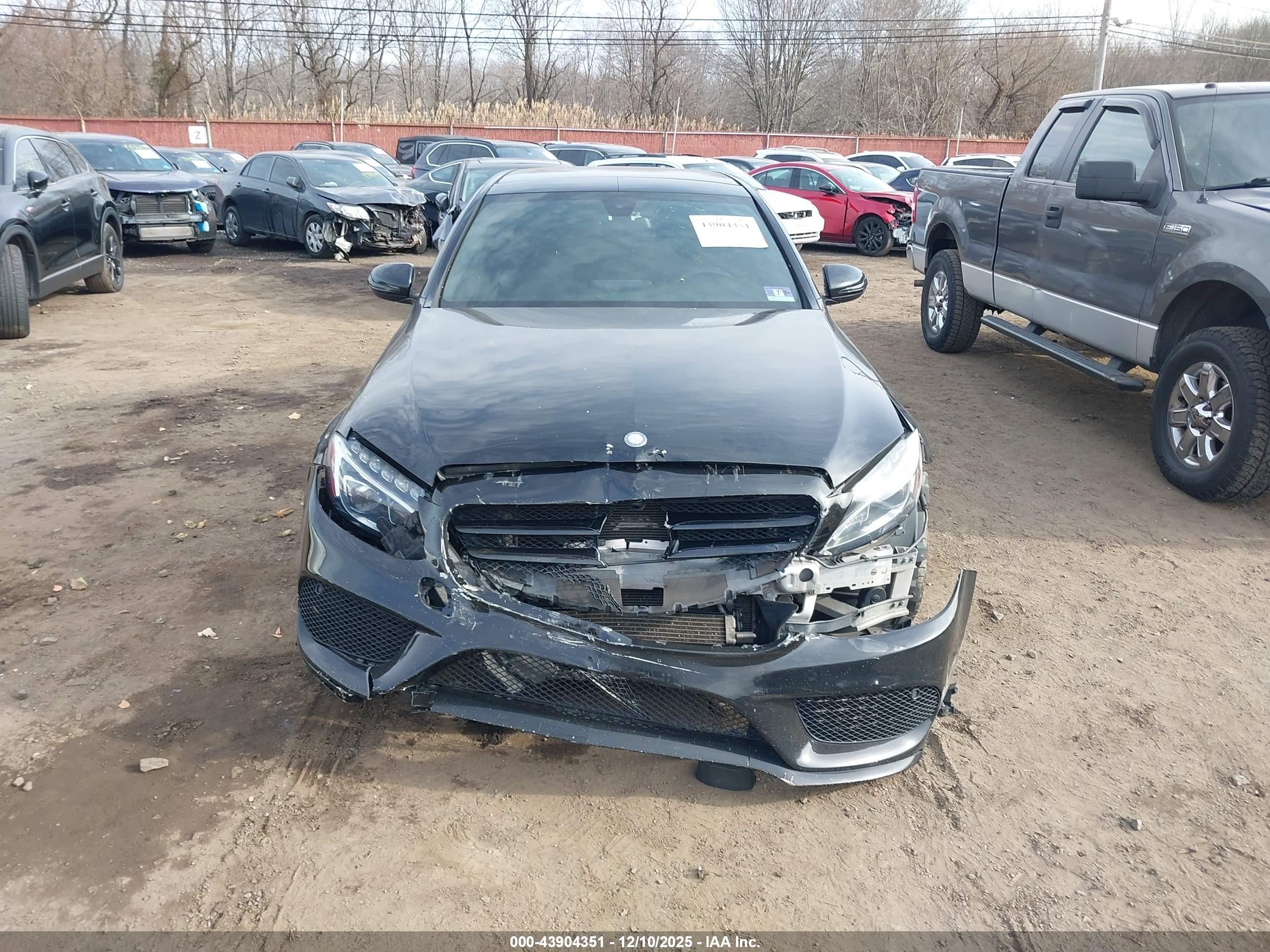 2015 Mercedes-benz C 300 Sport 4matic Черный vin: 55SWF4KB5FU086185