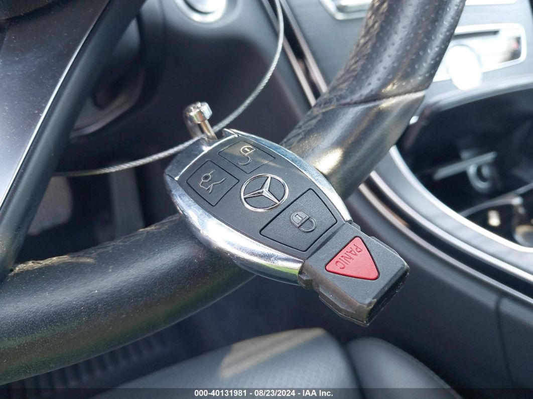 2018 Mercedes-benz C 300 4matic White vin: 55SWF4KB5JU274925