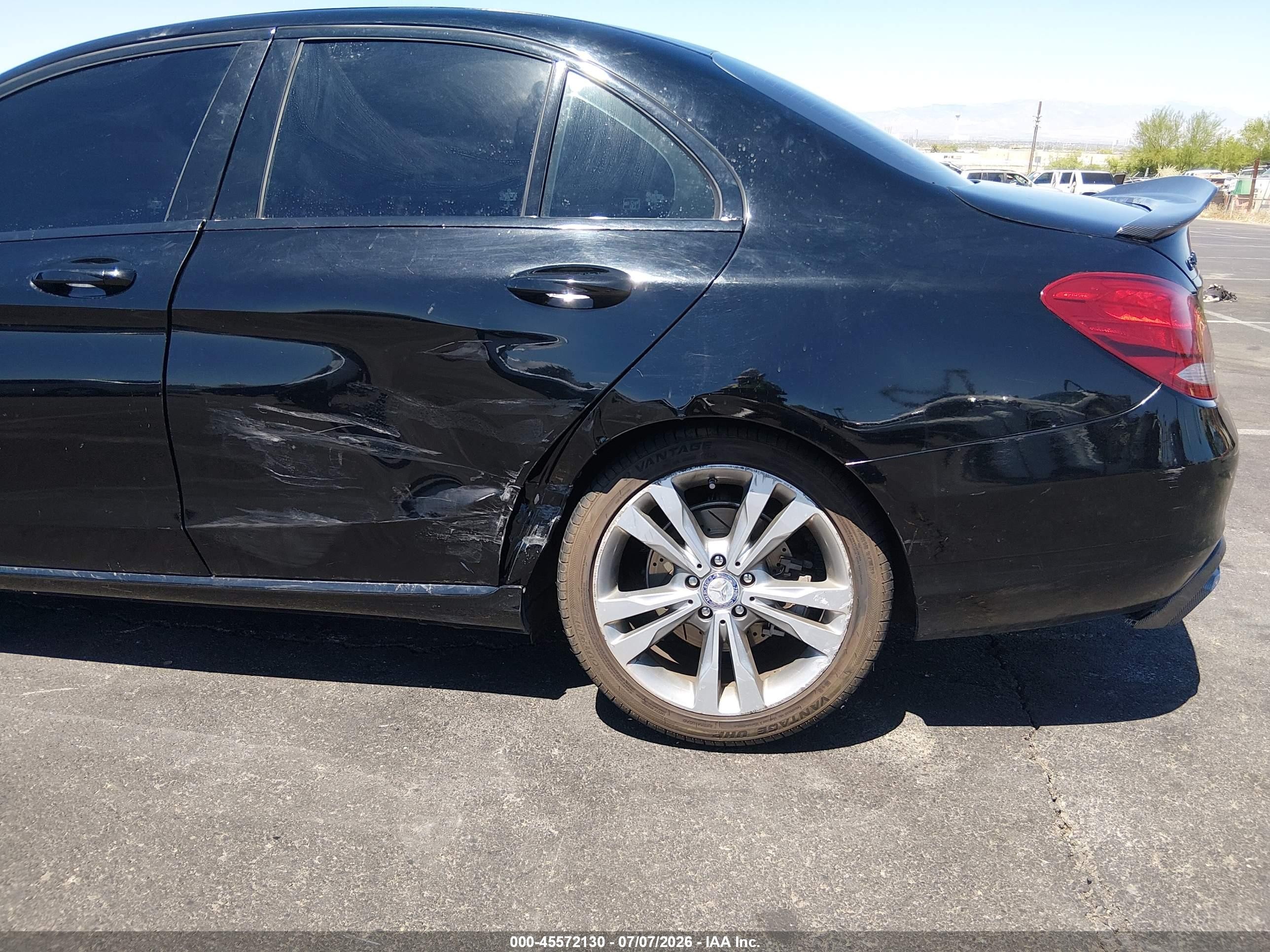 2015 Mercedes-benz C 300 4matic/luxury 4matic/sport 4matic Black vin: 55SWF4KB6FU006926