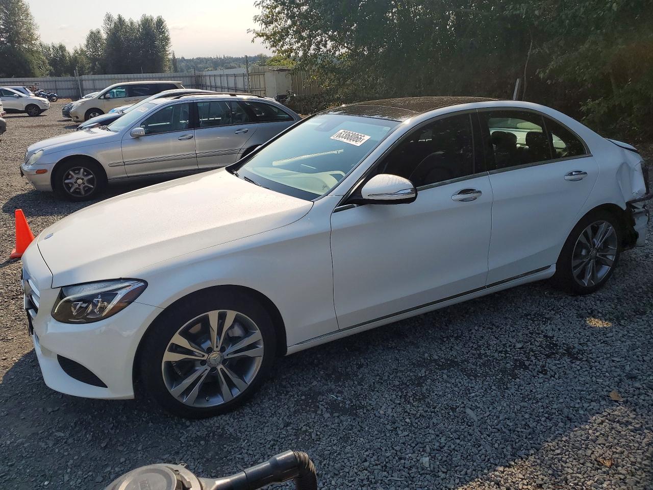 2015 Mercedes-benz C 300 4matic White vin: 55SWF4KB6FU007798