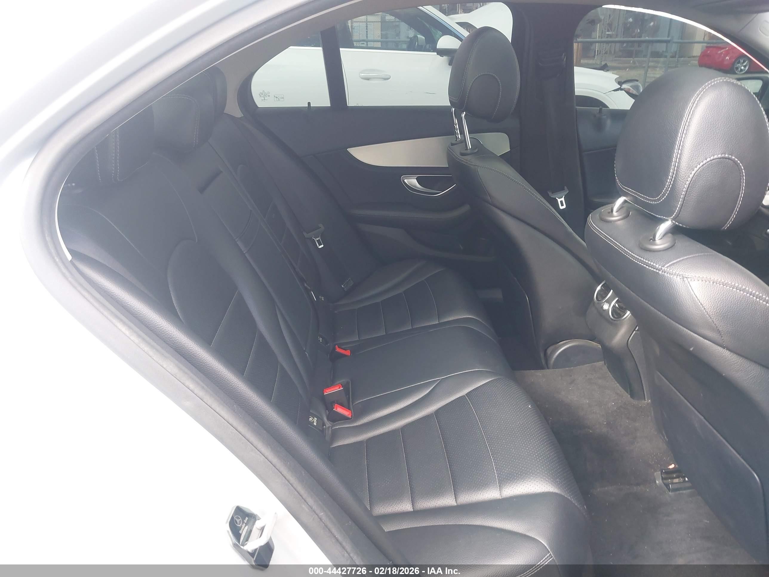 2015 Mercedes-benz C 300 4matic Silver vin: 55SWF4KB6FU014508
