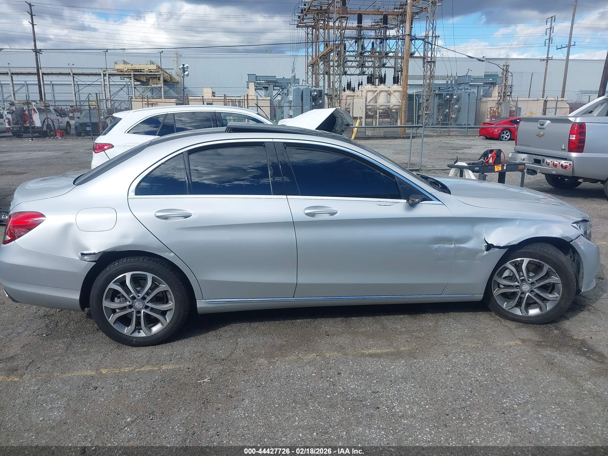 2015 Mercedes-benz C 300 4matic Silver vin: 55SWF4KB6FU014508