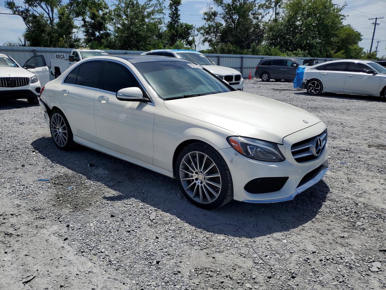 2015 Mercedes-benz C 300 4matic White vin: 55SWF4KB6FU015075