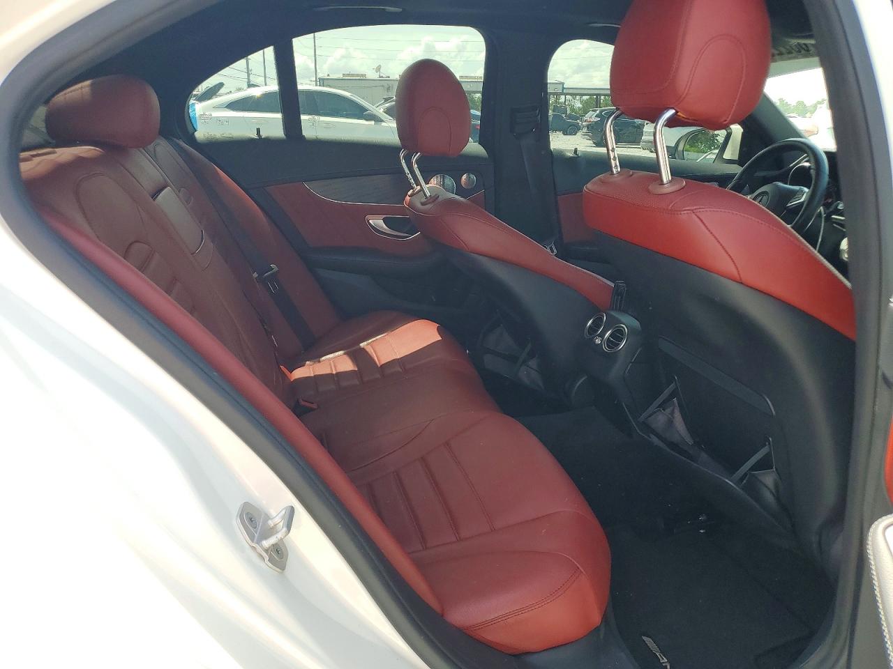 2015 Mercedes-benz C 300 4matic White vin: 55SWF4KB6FU015075