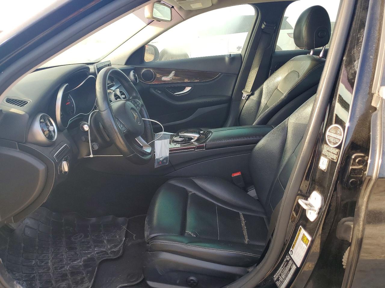 2015 Mercedes-benz C 300 4matic Черный vin: 55SWF4KB6FU015996