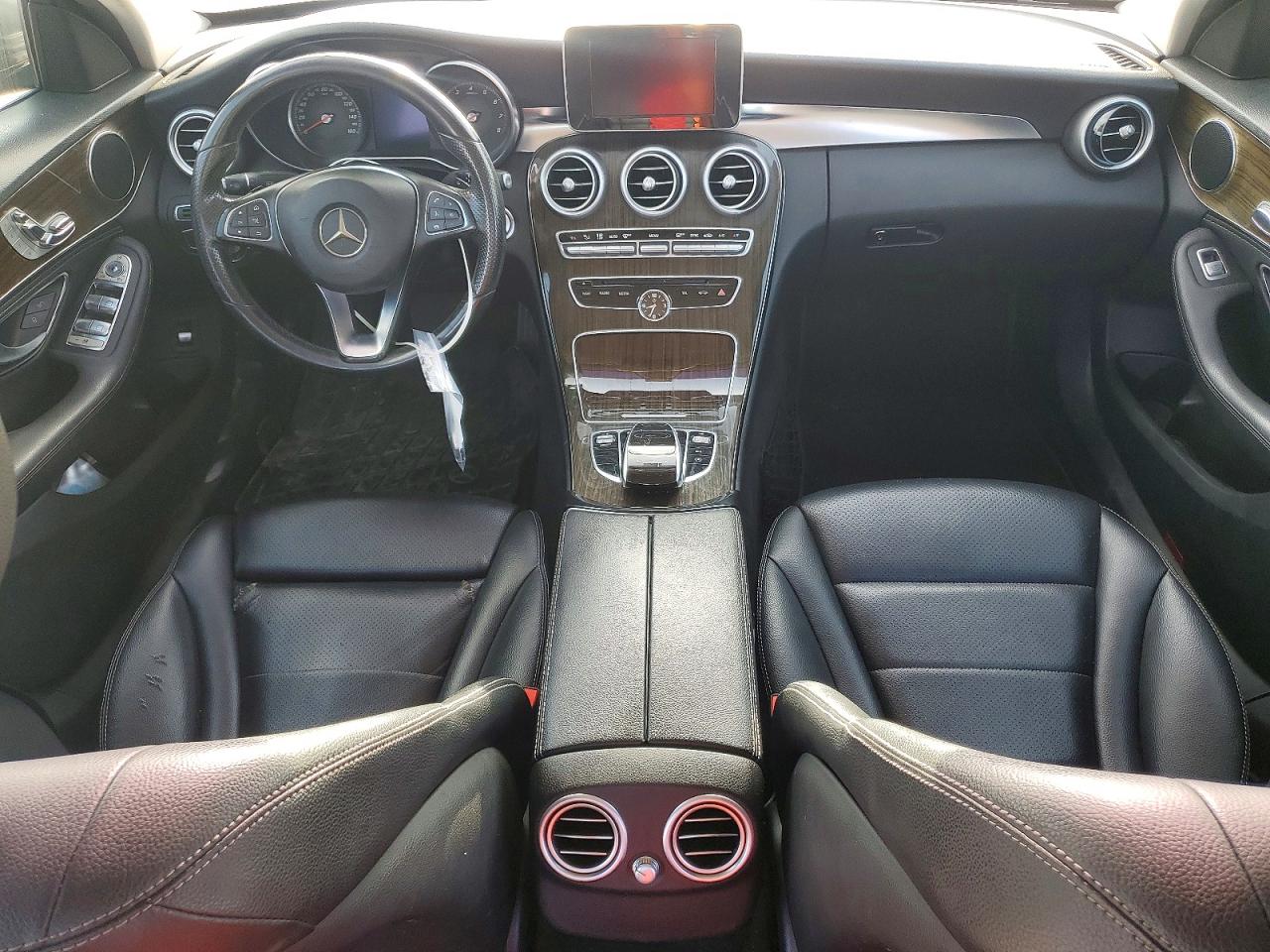 2015 Mercedes-benz C 300 4matic Черный vin: 55SWF4KB6FU015996