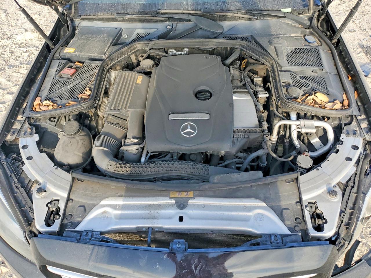 2015 Mercedes-benz C 300 4matic Черный vin: 55SWF4KB6FU015996