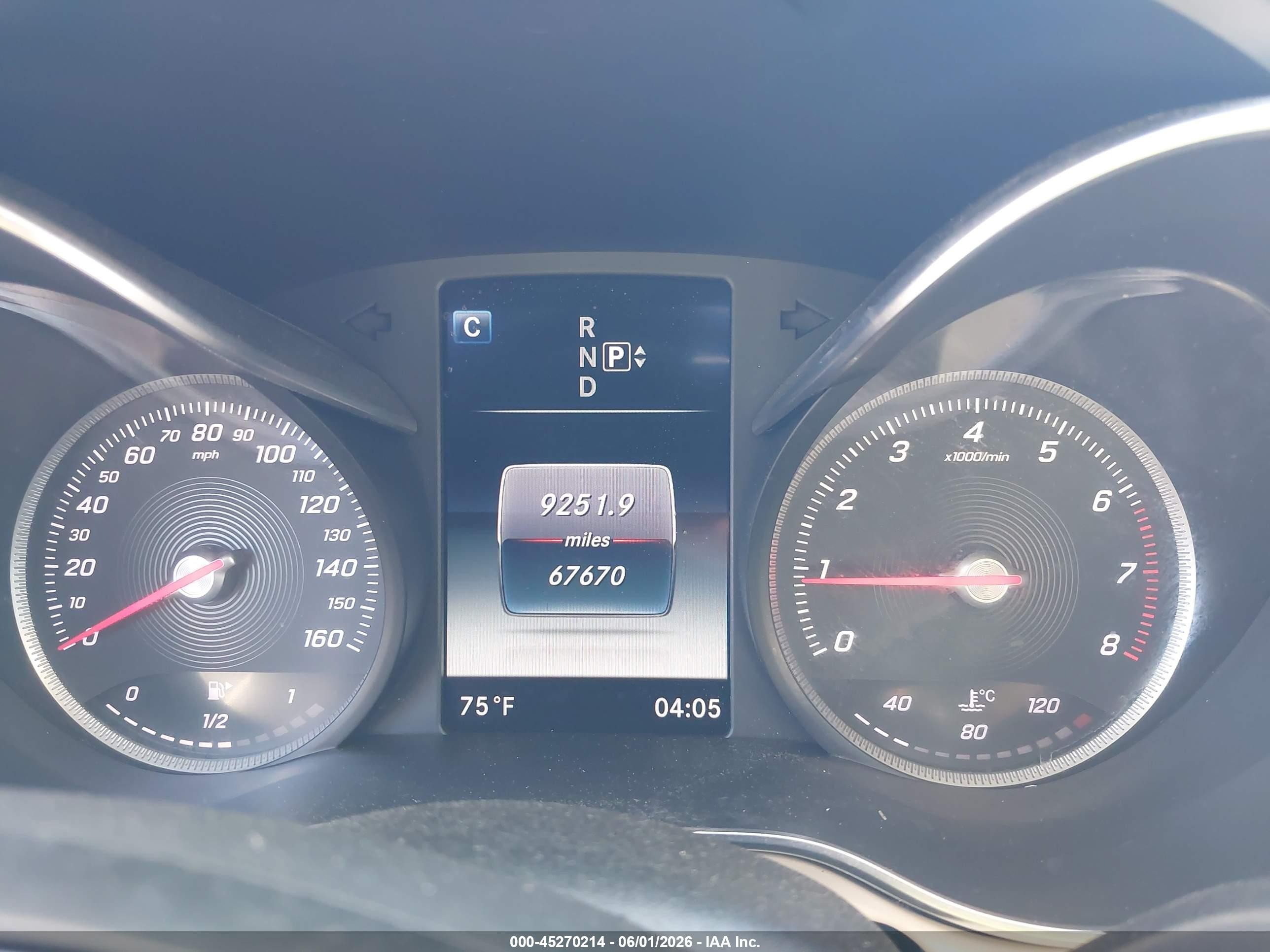 2015 Mercedes-benz C 300 4matic Белый vin: 55SWF4KB6FU018493