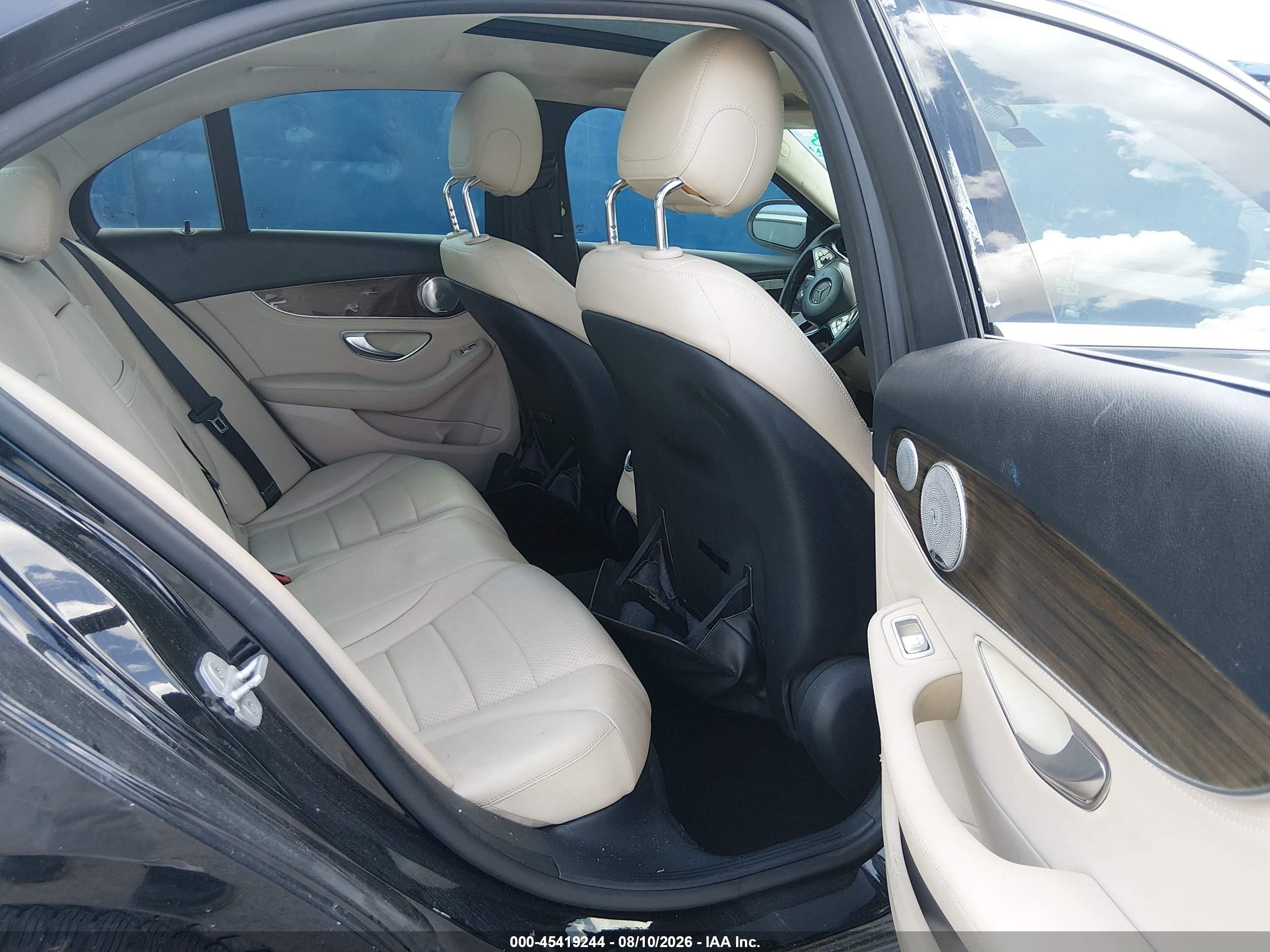 2015 Mercedes-benz C 300 4matic Black vin: 55SWF4KB6FU018588
