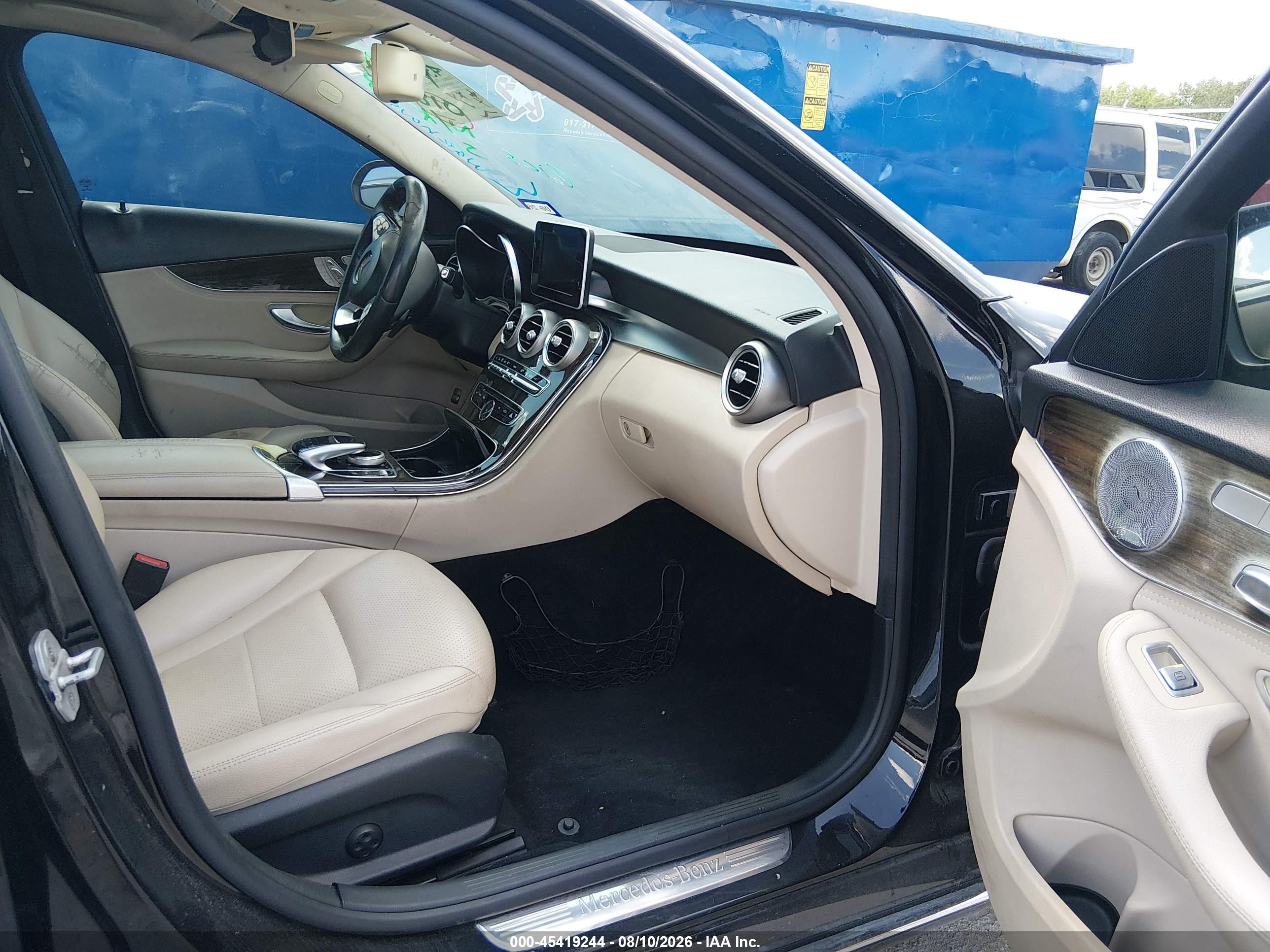 2015 Mercedes-benz C 300 4matic Black vin: 55SWF4KB6FU018588