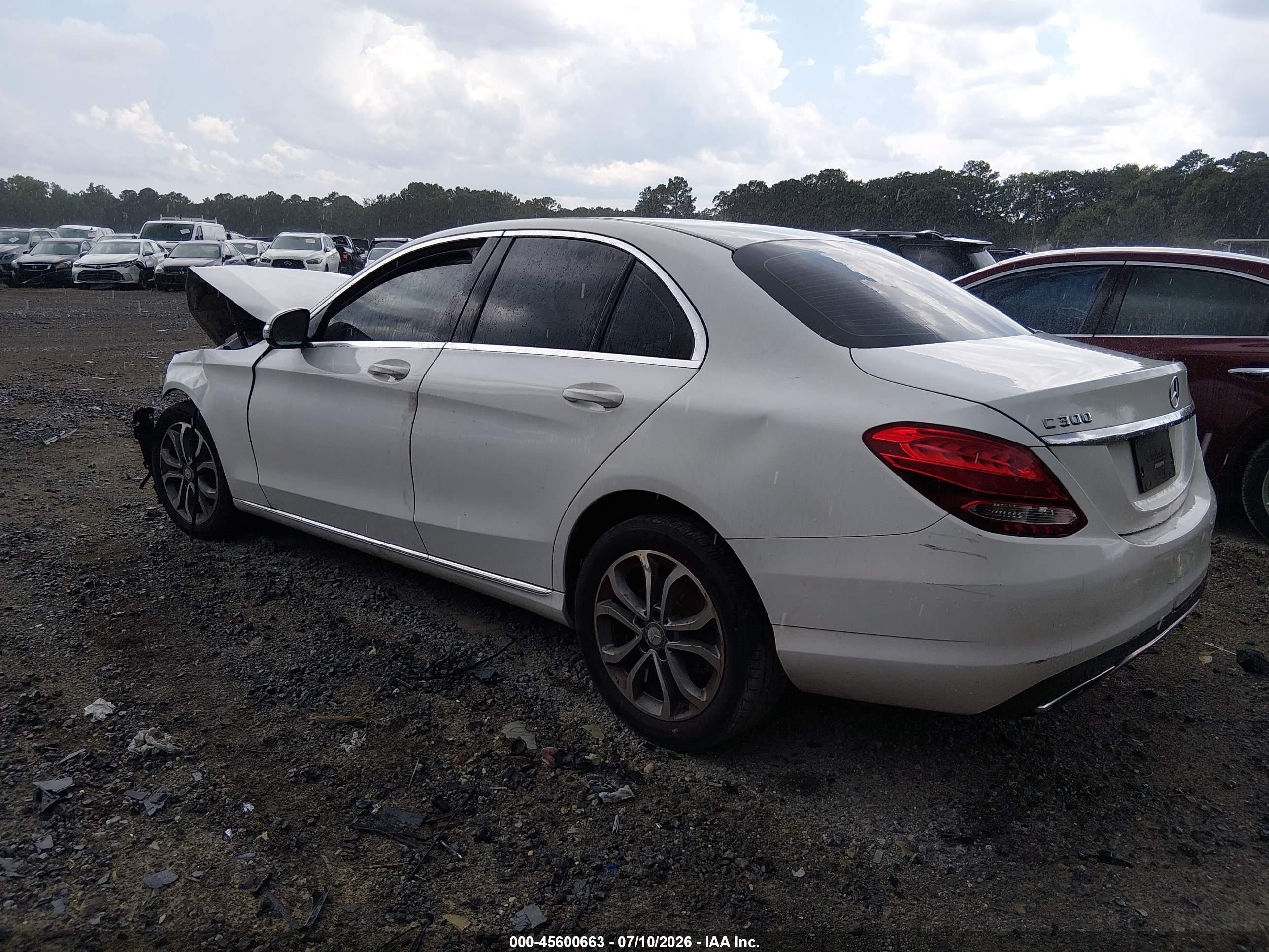 2015 Mercedes-benz C 300 4matic White vin: 55SWF4KB6FU019966