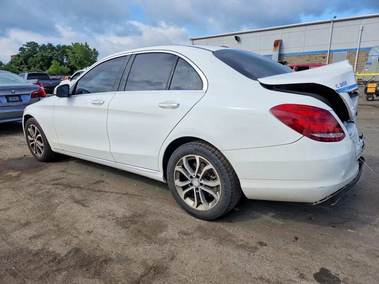 2015 Mercedes-benz C 300 4matic White vin: 55SWF4KB6FU021023