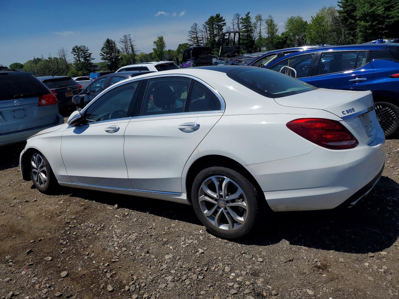 2015 Mercedes-benz C 300 4matic White vin: 55SWF4KB6FU033687