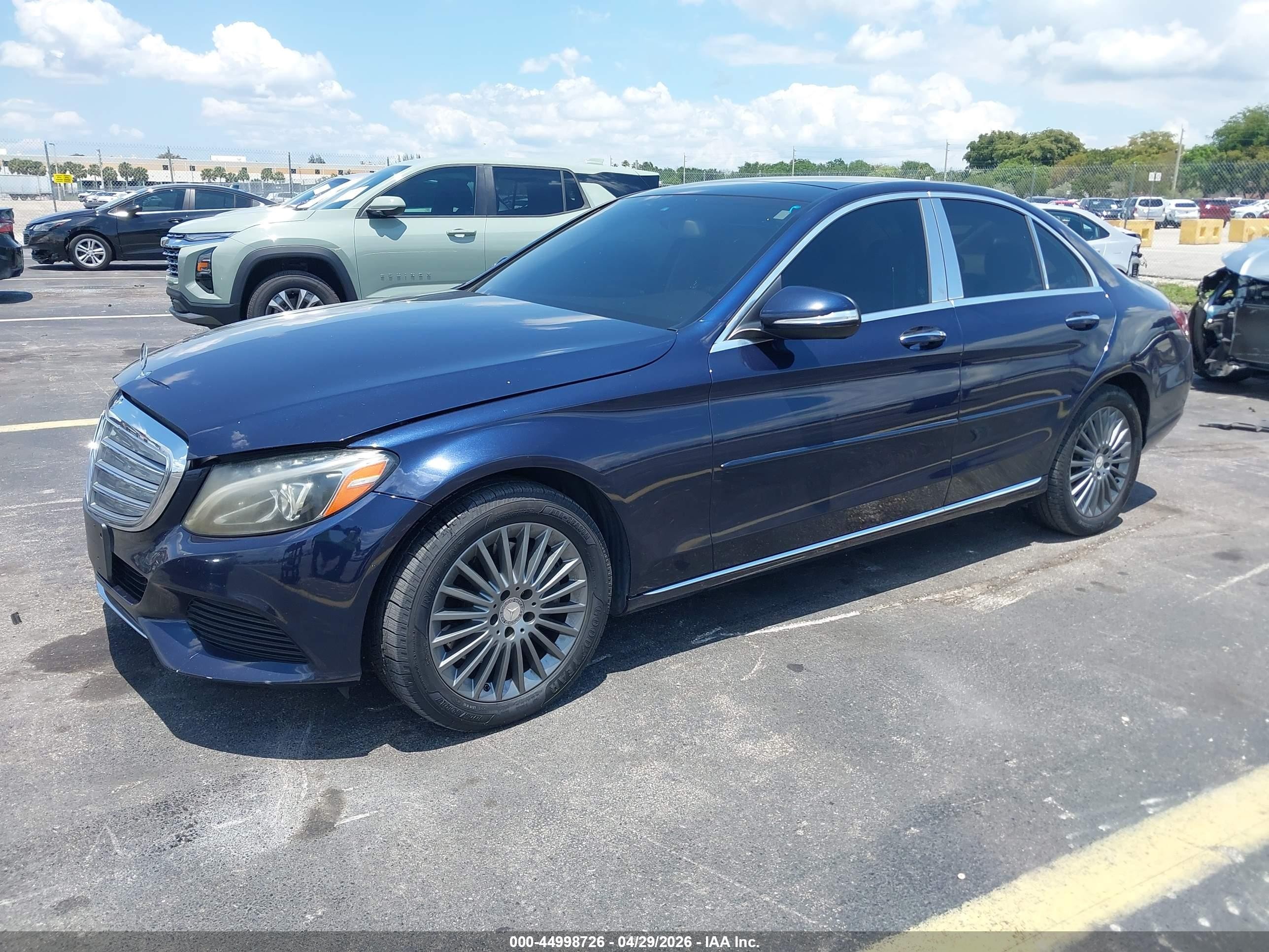 2015 Mercedes-benz C 300 Luxury 4matic Dark Blue vin: 55SWF4KB6FU034595