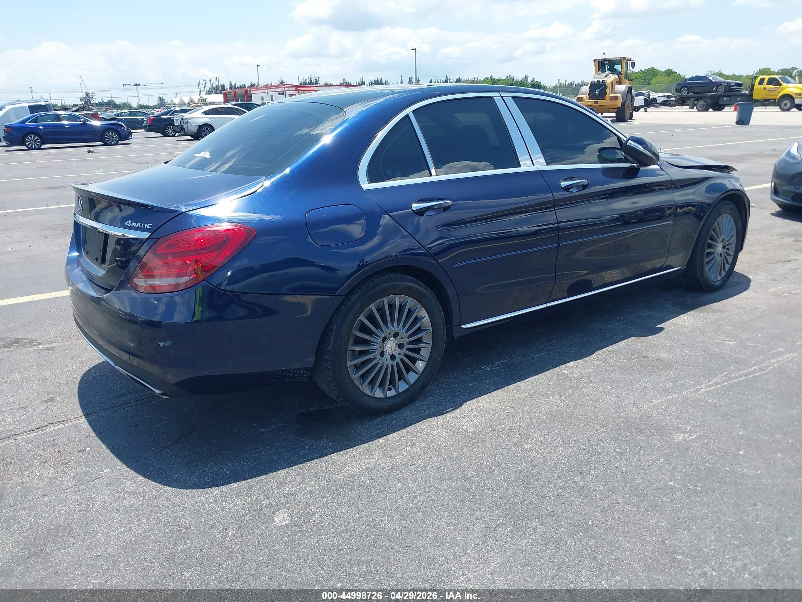 2015 Mercedes-benz C 300 Luxury 4matic Dark Blue vin: 55SWF4KB6FU034595