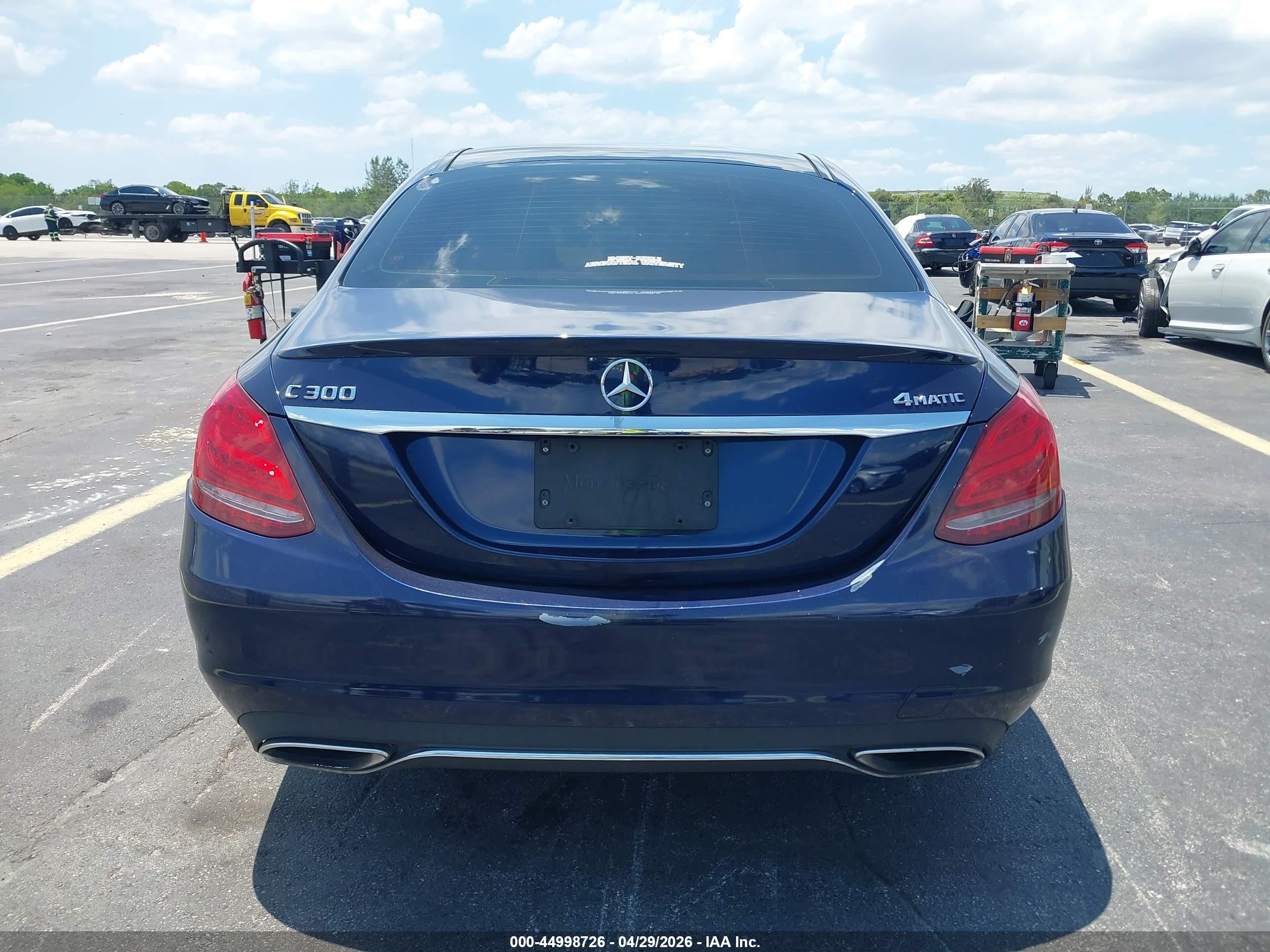 2015 Mercedes-benz C 300 Luxury 4matic Dark Blue vin: 55SWF4KB6FU034595