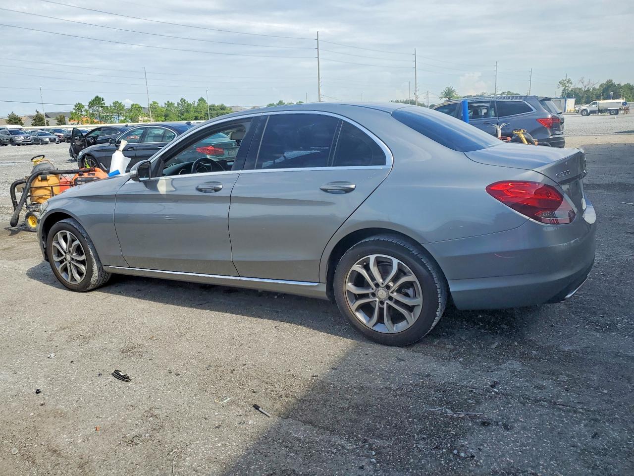 2015 Mercedes-benz C 300 4matic Silver vin: 55SWF4KB6FU036122