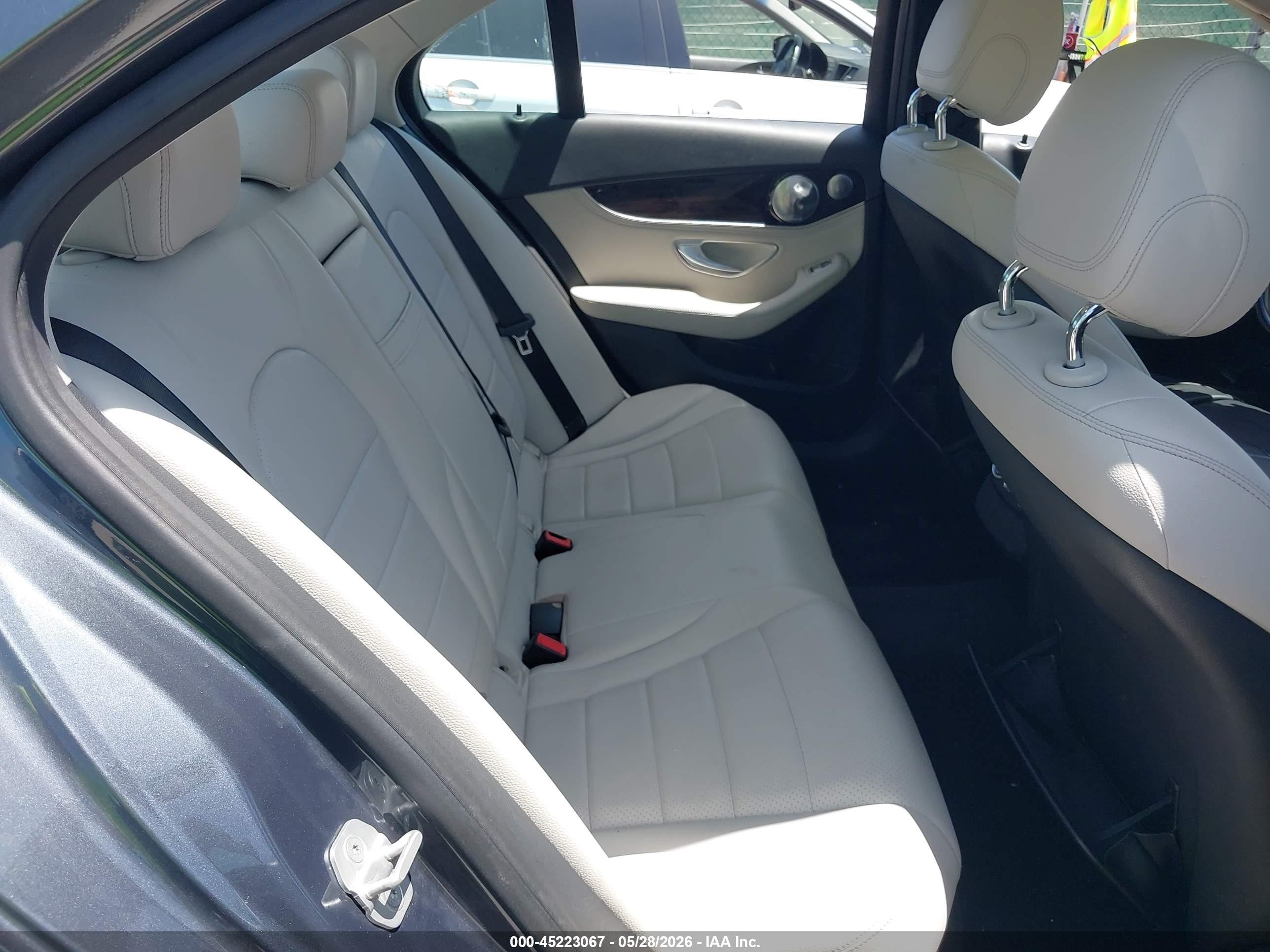 2015 Mercedes-benz C 300 4matic Gray vin: 55SWF4KB6FU039232