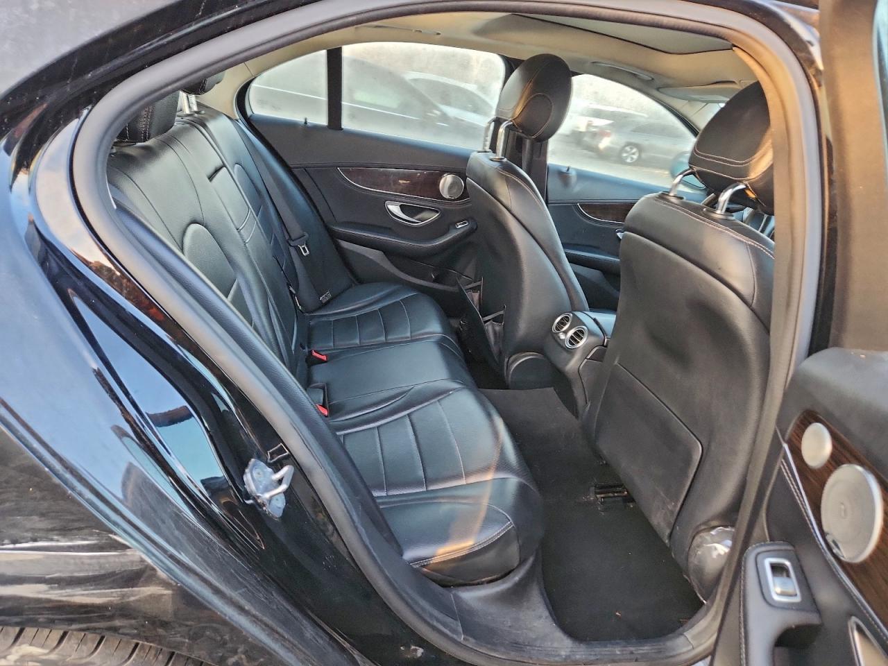 2015 Mercedes-benz C 300 4matic Black vin: 55SWF4KB6FU039599