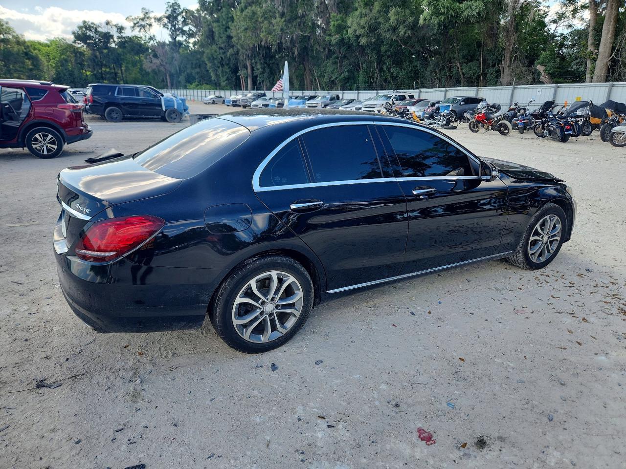 2015 Mercedes-benz C 300 4matic Black vin: 55SWF4KB6FU042373