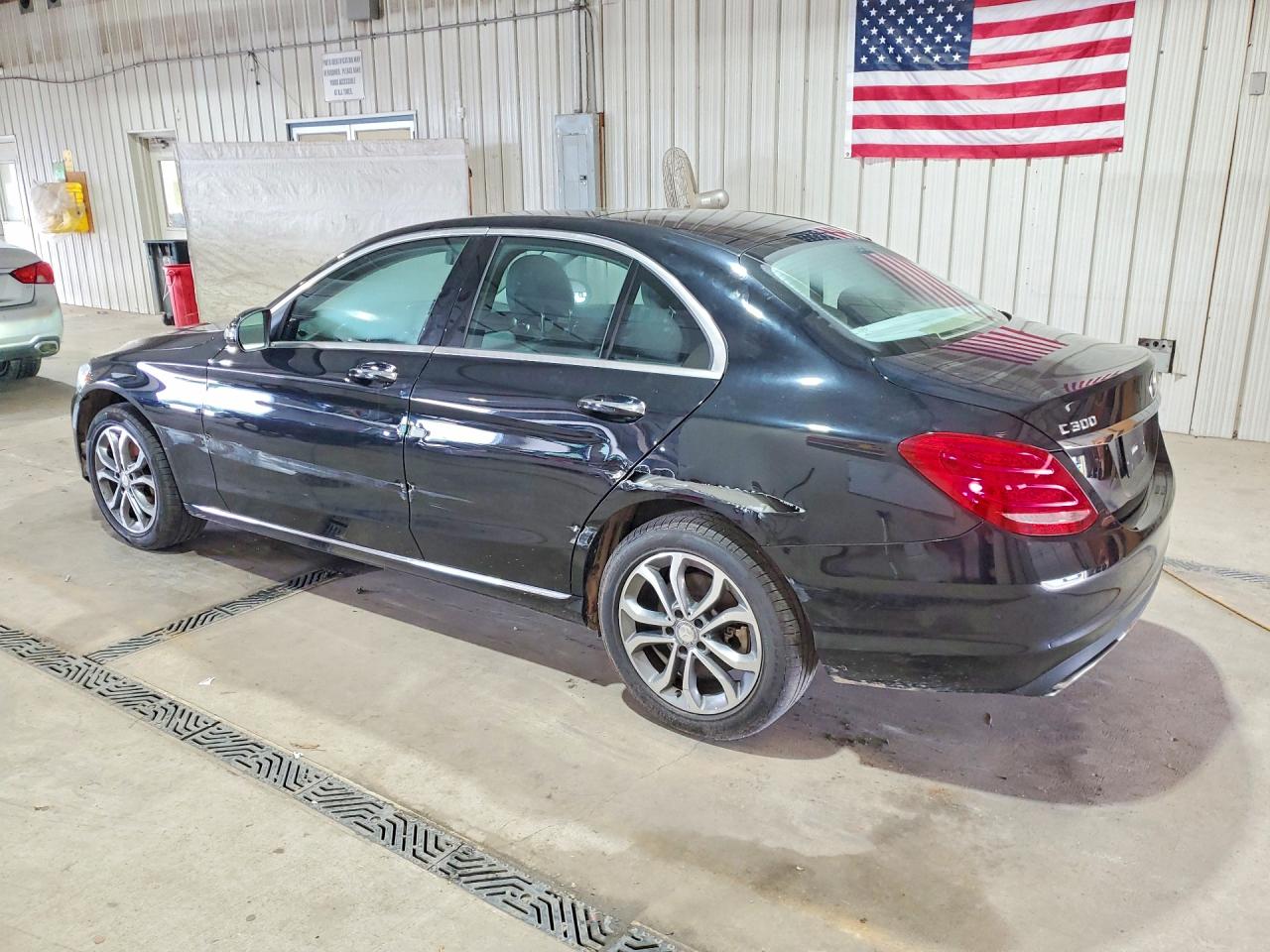 2015 Mercedes-benz C 300 4matic Черный vin: 55SWF4KB6FU049176