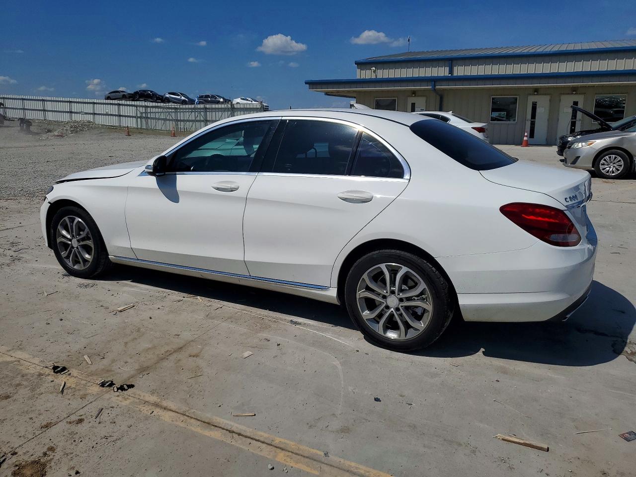 2015 Mercedes-benz C 300 4matic White vin: 55SWF4KB6FU071310