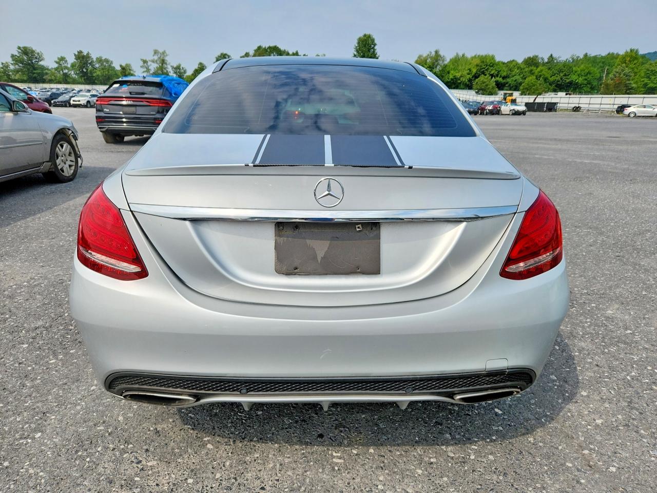 2015 Mercedes-benz C 300 4matic Silver vin: 55SWF4KB6FU073199