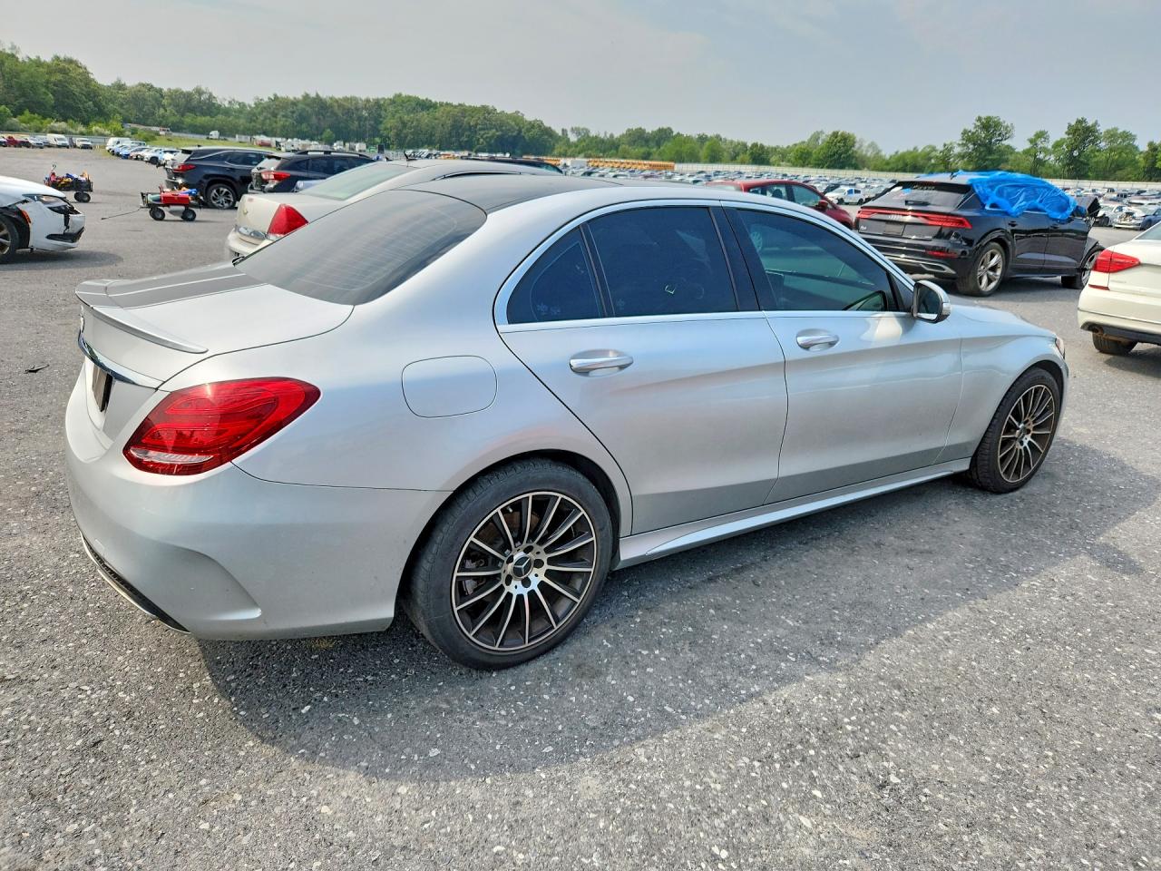 2015 Mercedes-benz C 300 4matic Silver vin: 55SWF4KB6FU073199