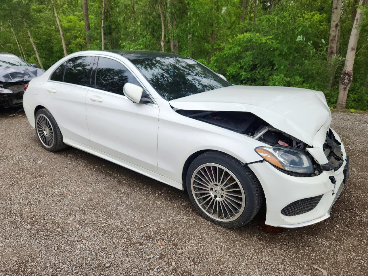 2015 Mercedes-benz C 300 4matic White vin: 55SWF4KB6FU081657