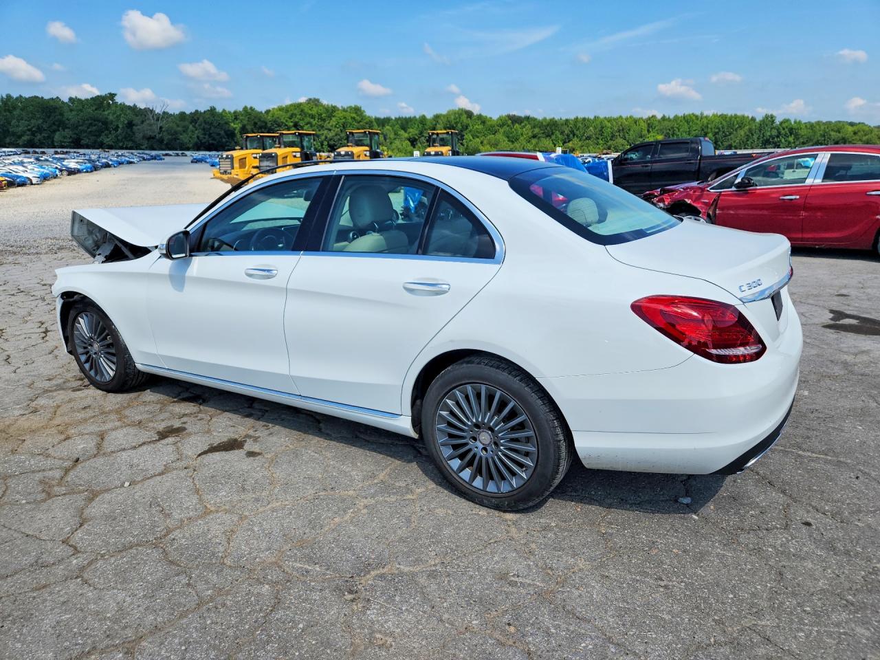 2015 Mercedes-benz C 300 4matic White vin: 55SWF4KB6FU084056