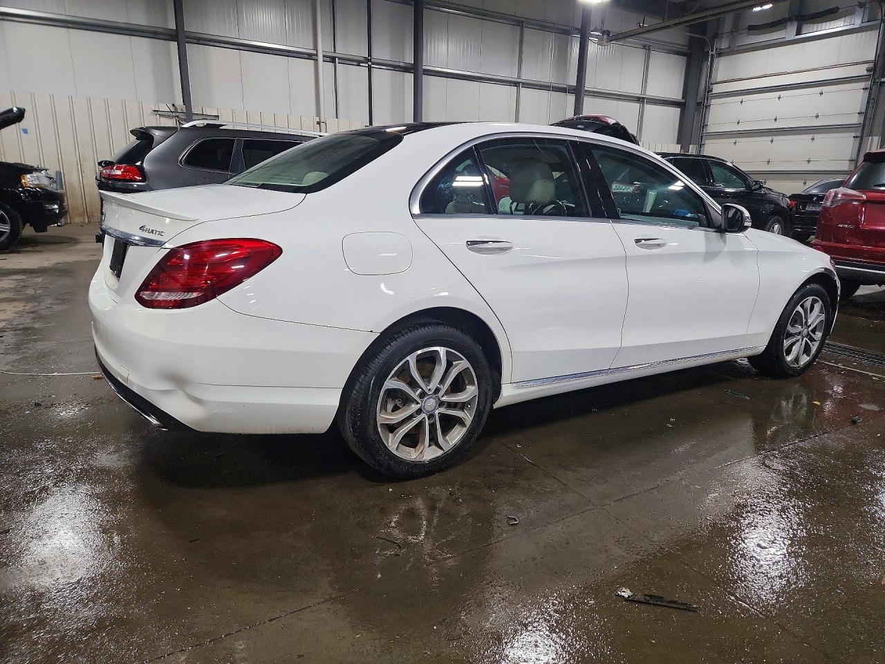 2016 Mercedes-benz C 300 4matic White vin: 55SWF4KB6GU107756