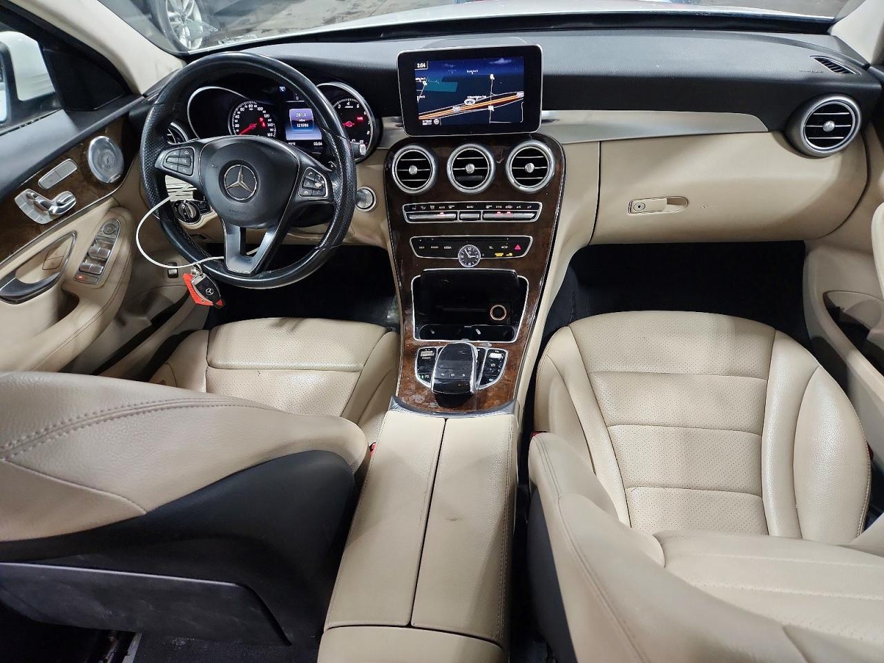 2016 Mercedes-benz C 300 4matic White vin: 55SWF4KB6GU107756
