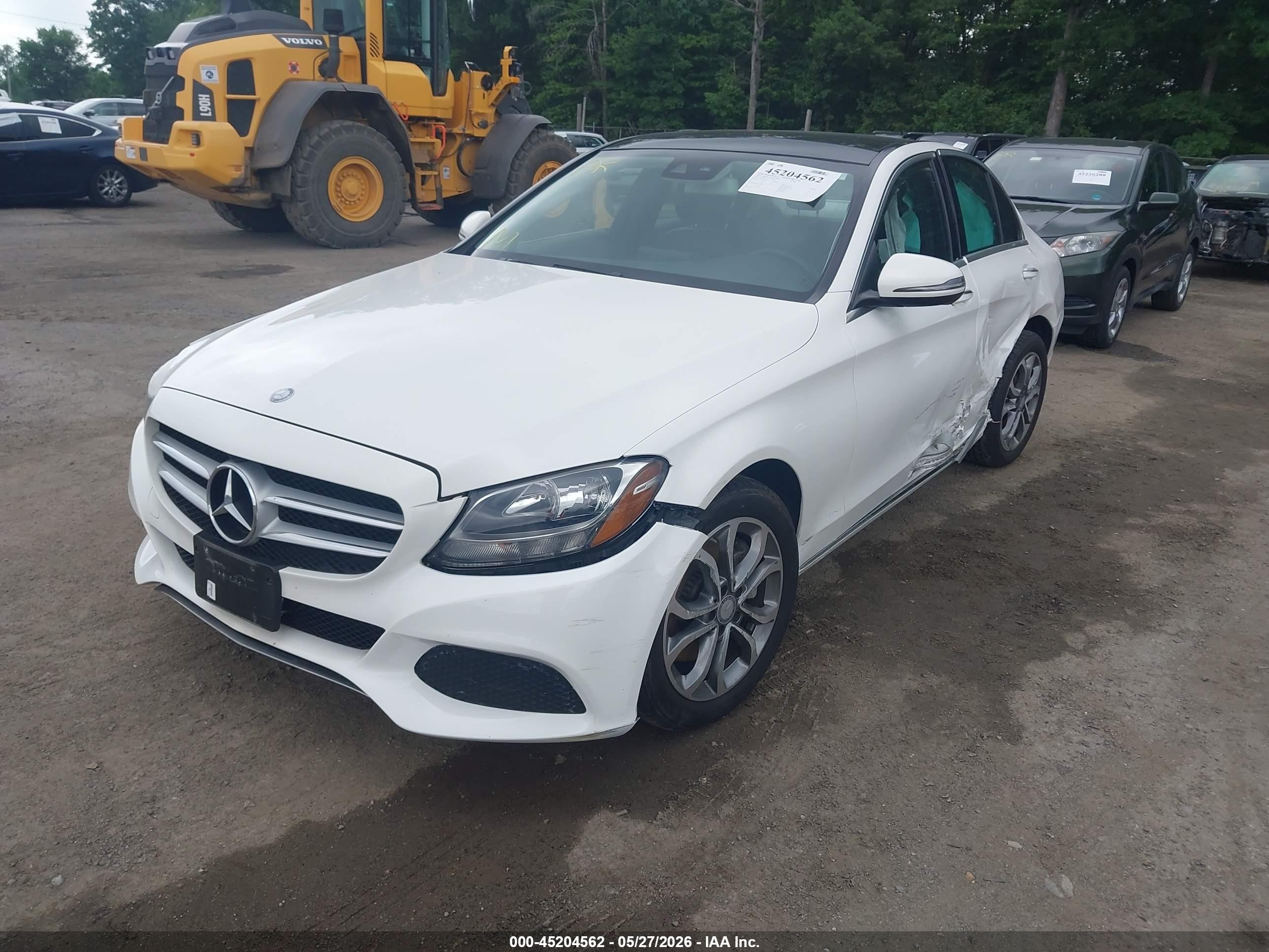 2016 Mercedes-benz C 300 4matic Белый vin: 55SWF4KB6GU118255