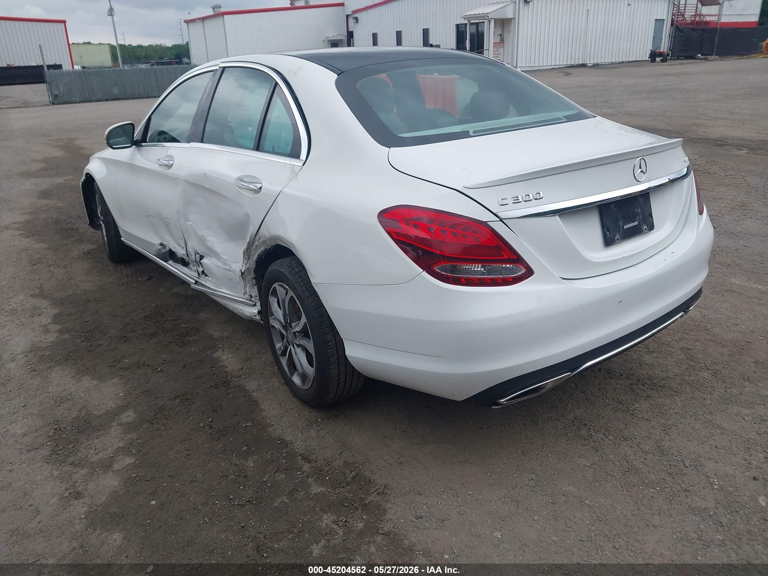 2016 Mercedes-benz C 300 4matic Белый vin: 55SWF4KB6GU118255