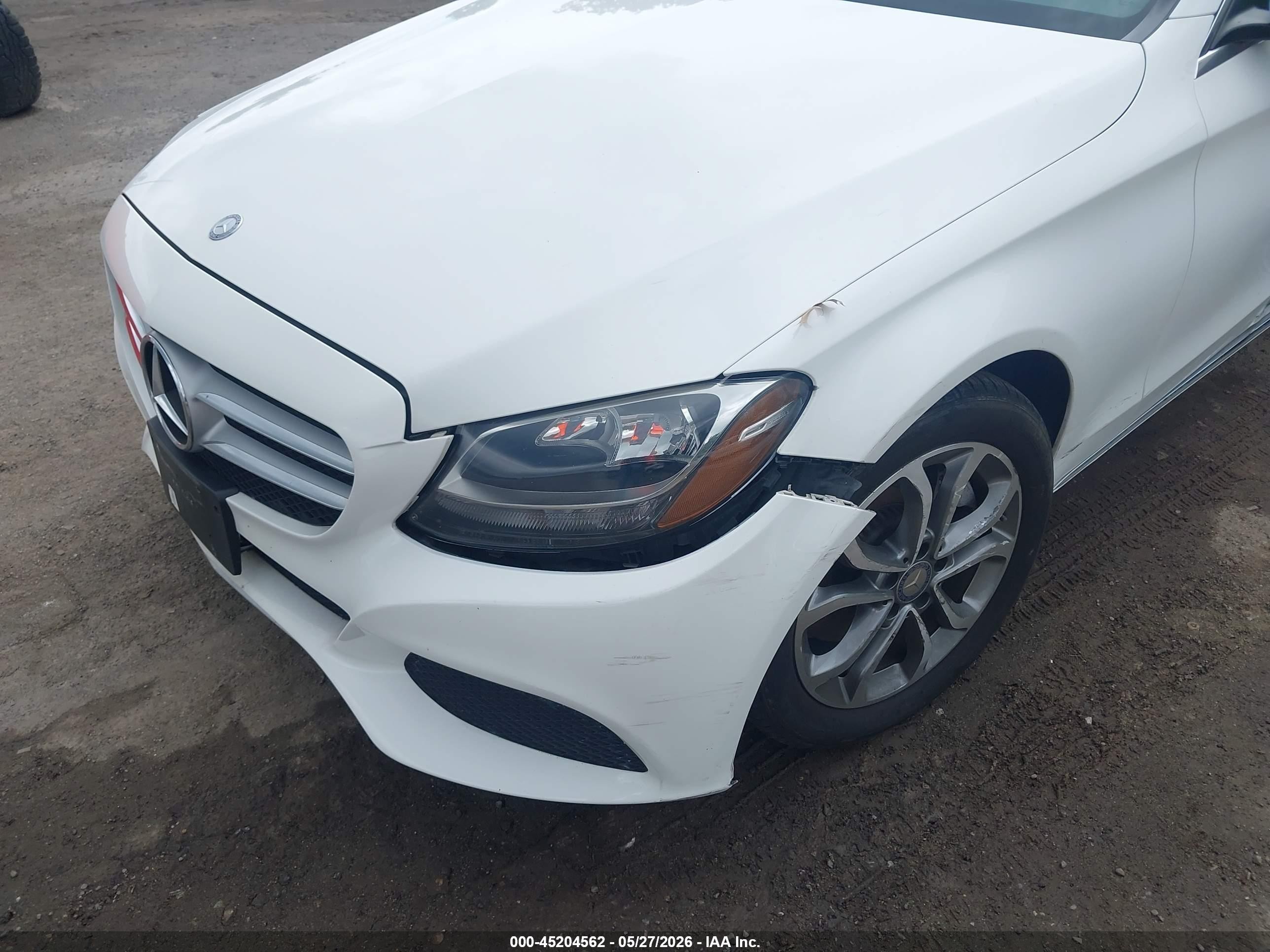 2016 Mercedes-benz C 300 4matic Белый vin: 55SWF4KB6GU118255