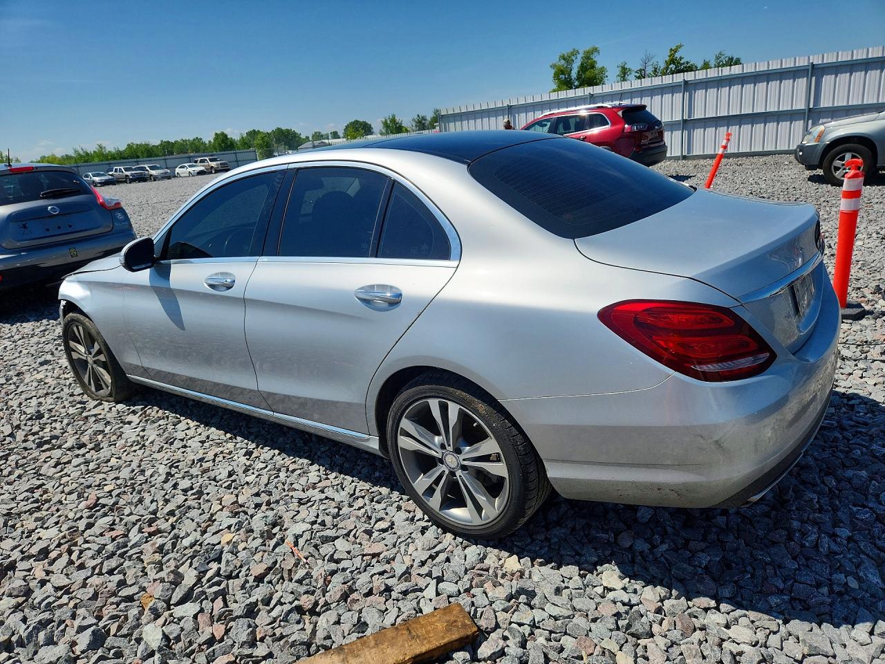 2015 Mercedes-benz C 300 4matic Серебряный vin: 55SWF4KB7FU000813