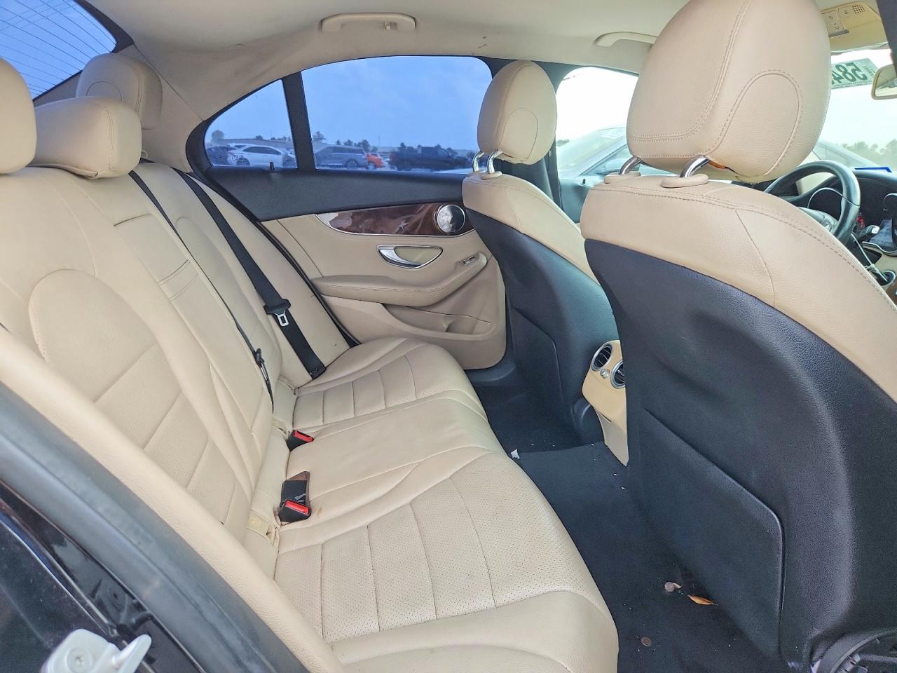 2015 Mercedes-benz C 300 4matic Black vin: 55SWF4KB7FU002710