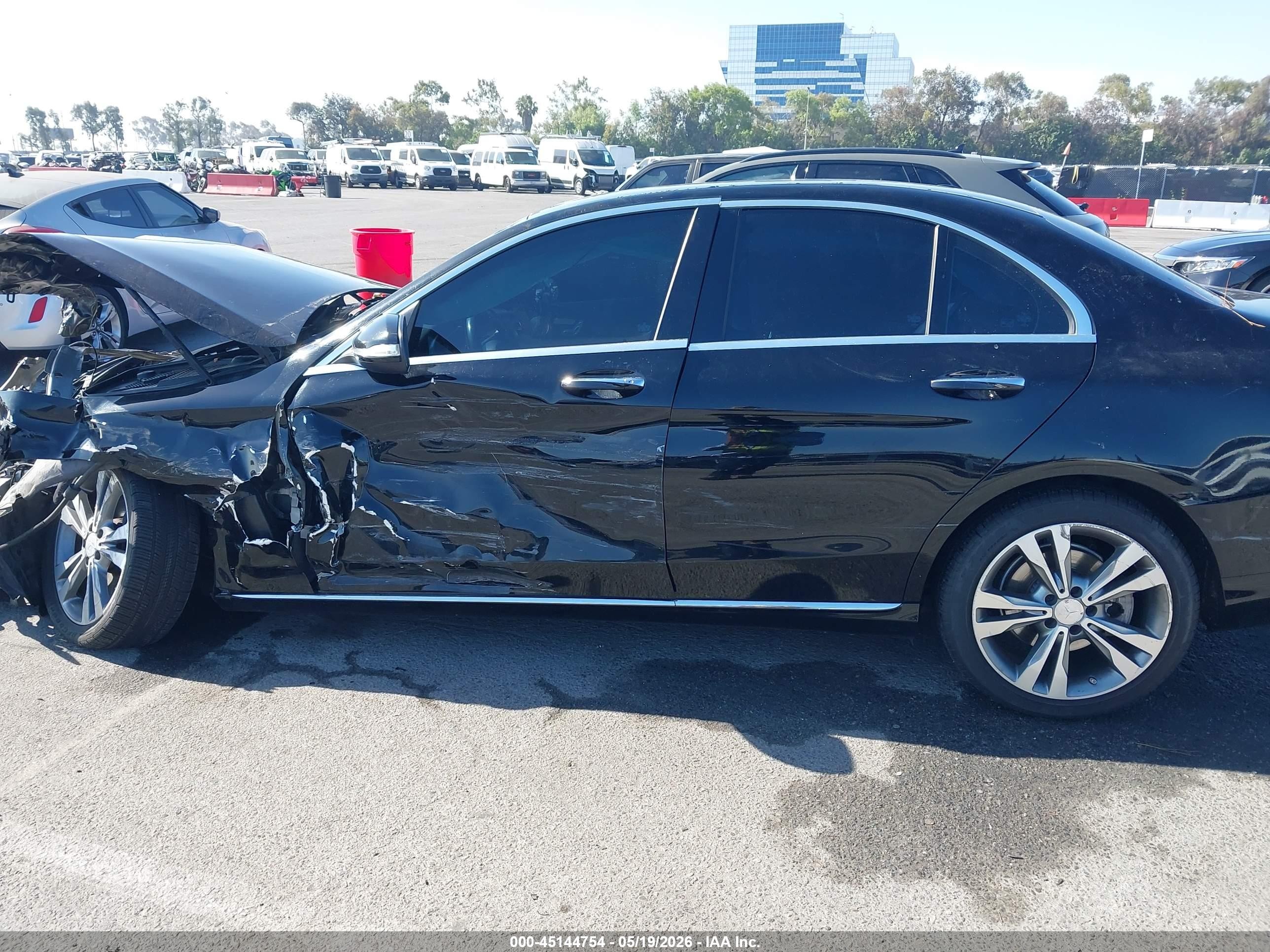 2015 Mercedes-benz C 300 4matic Black vin: 55SWF4KB7FU004408