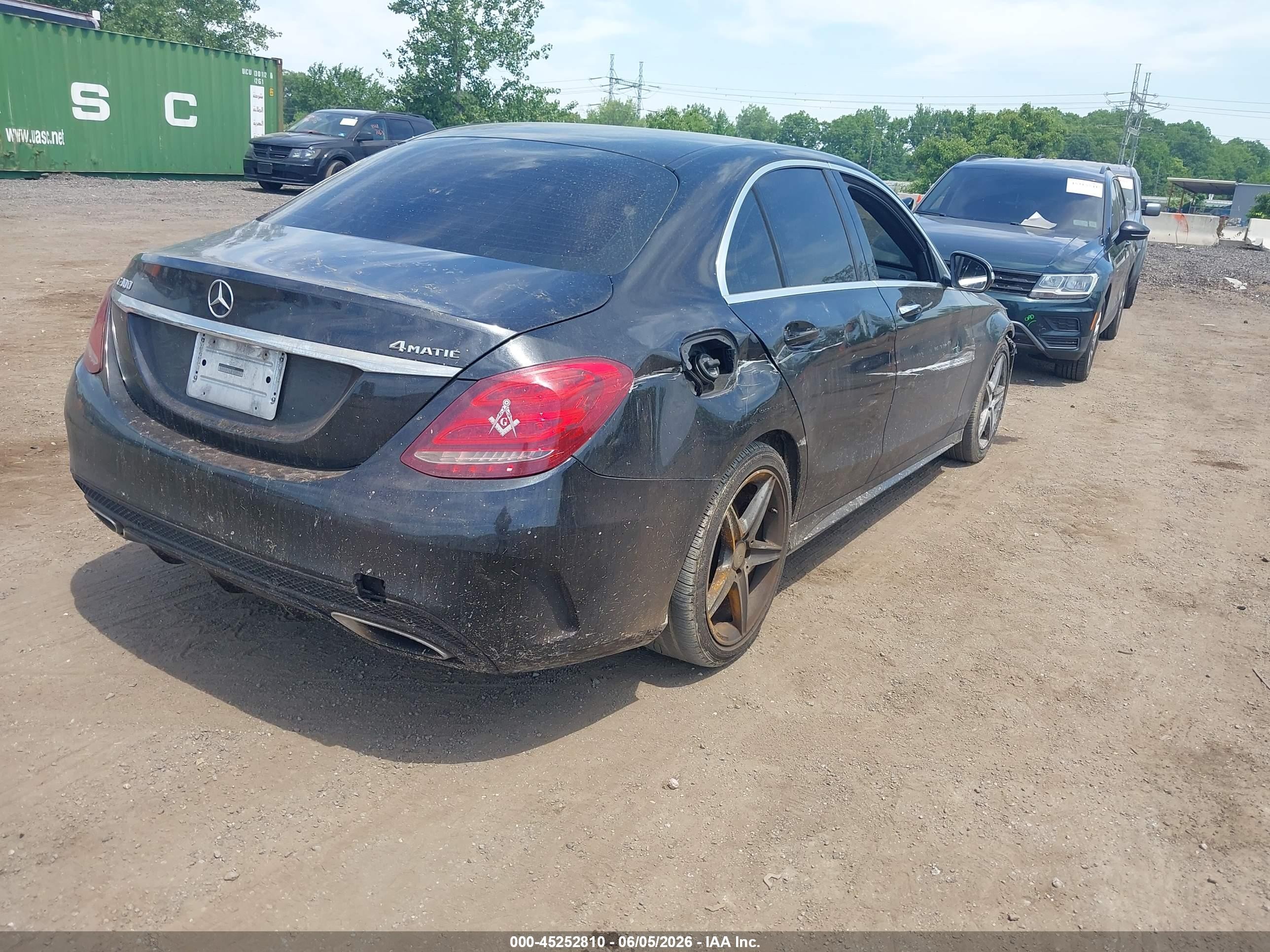 2015 Mercedes-benz C 300 Sport 4matic Черный vin: 55SWF4KB7FU004828