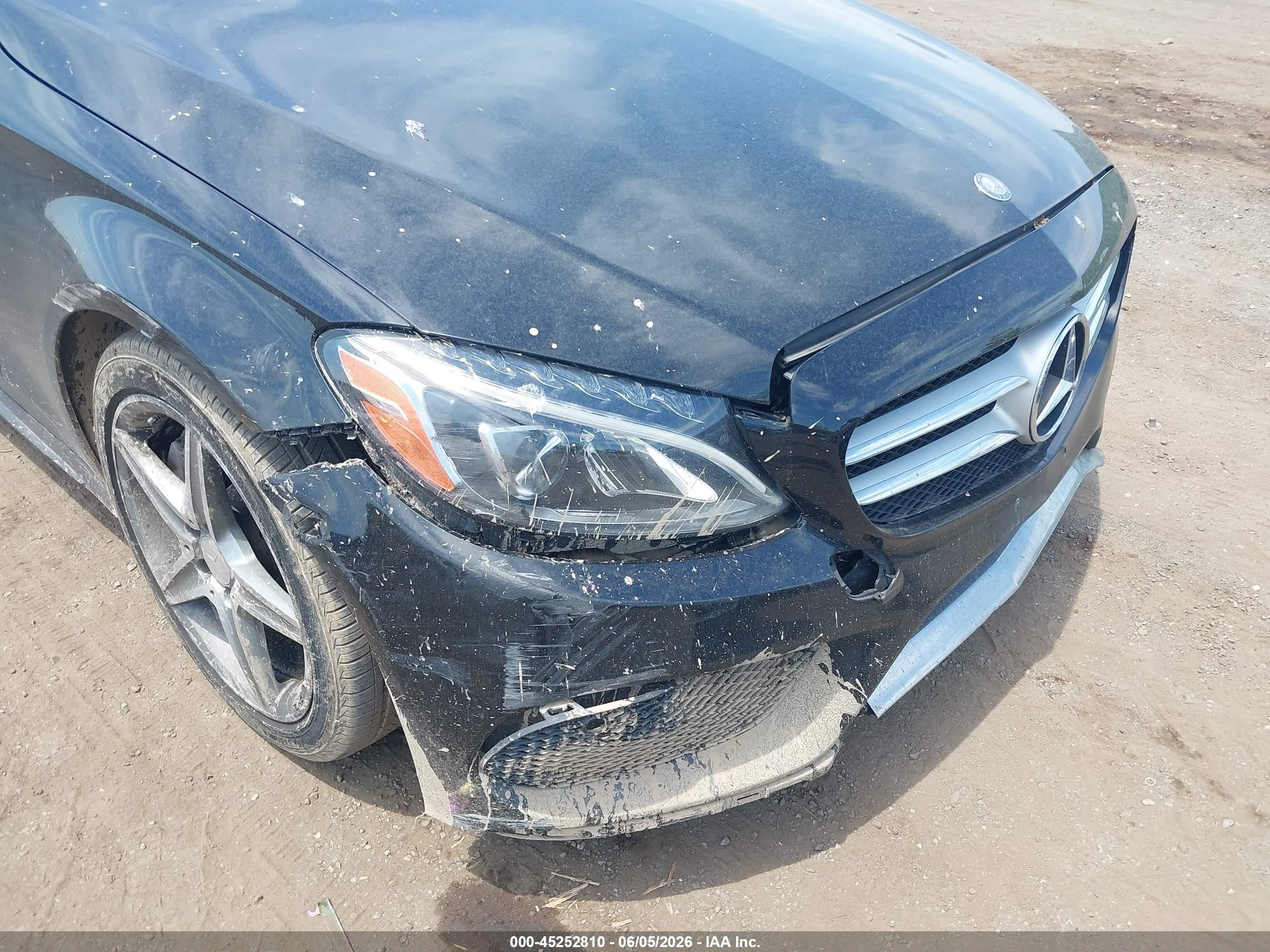 2015 Mercedes-benz C 300 Sport 4matic Черный vin: 55SWF4KB7FU004828