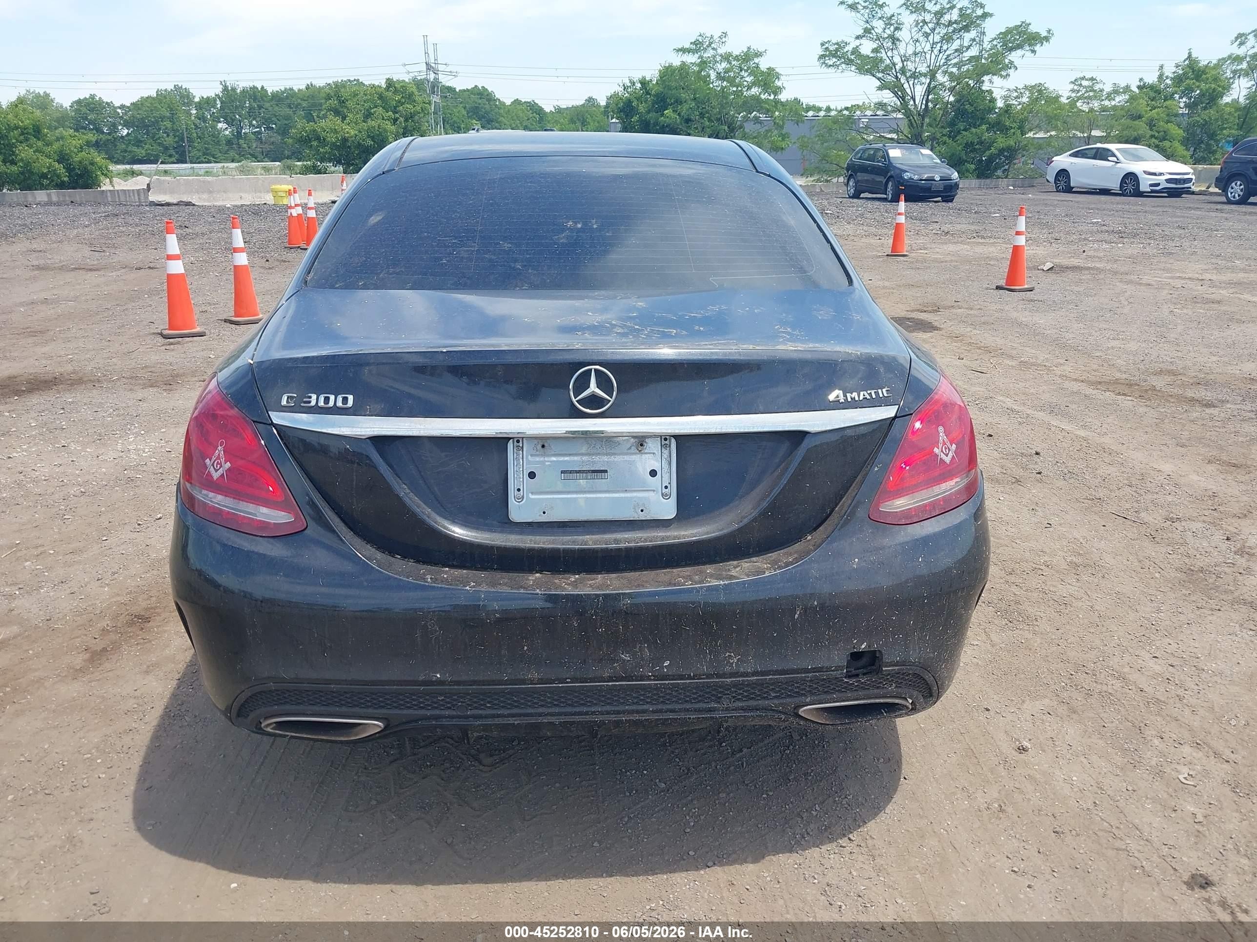2015 Mercedes-benz C 300 Sport 4matic Черный vin: 55SWF4KB7FU004828