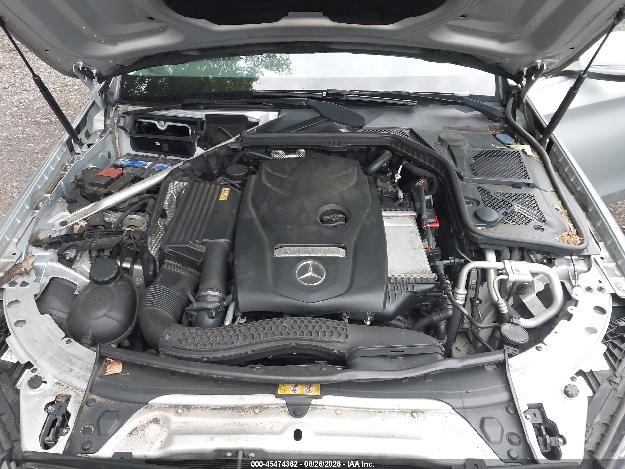 2015 Mercedes-benz C 300 Luxury 4matic Silver vin: 55SWF4KB7FU009057