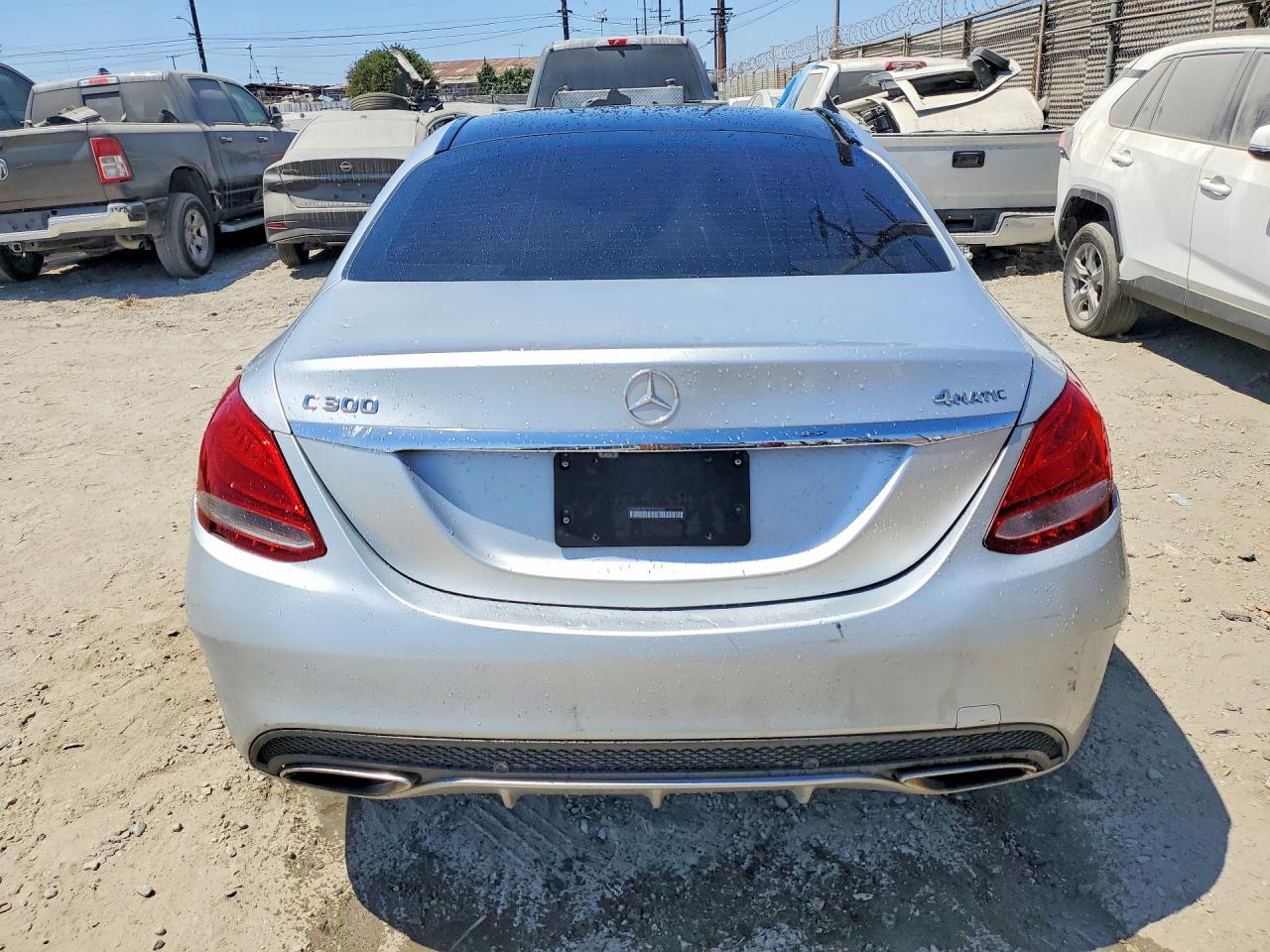 2015 Mercedes-benz C 300 4matic Silver vin: 55SWF4KB7FU012606