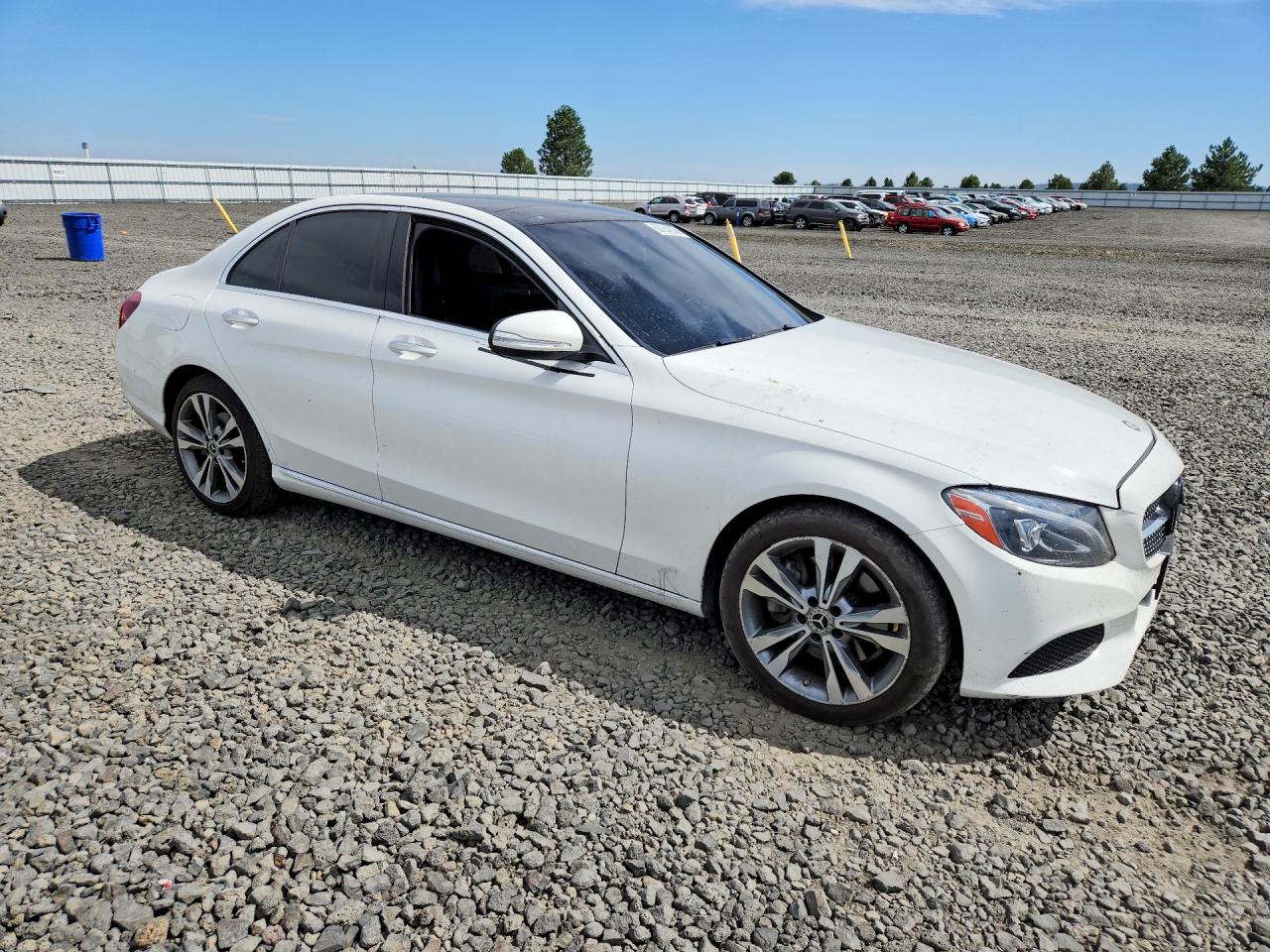 2015 Mercedes-benz C 300 4matic White vin: 55SWF4KB7FU016378