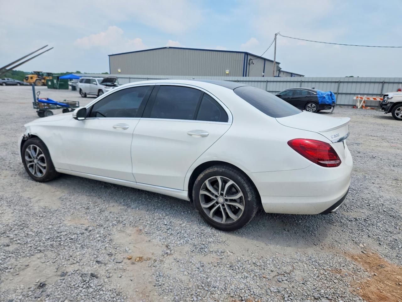 2015 Mercedes-benz C 300 4matic White vin: 55SWF4KB7FU021418