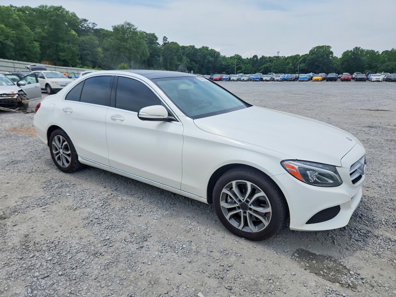2015 Mercedes-benz C 300 4matic White vin: 55SWF4KB7FU021418