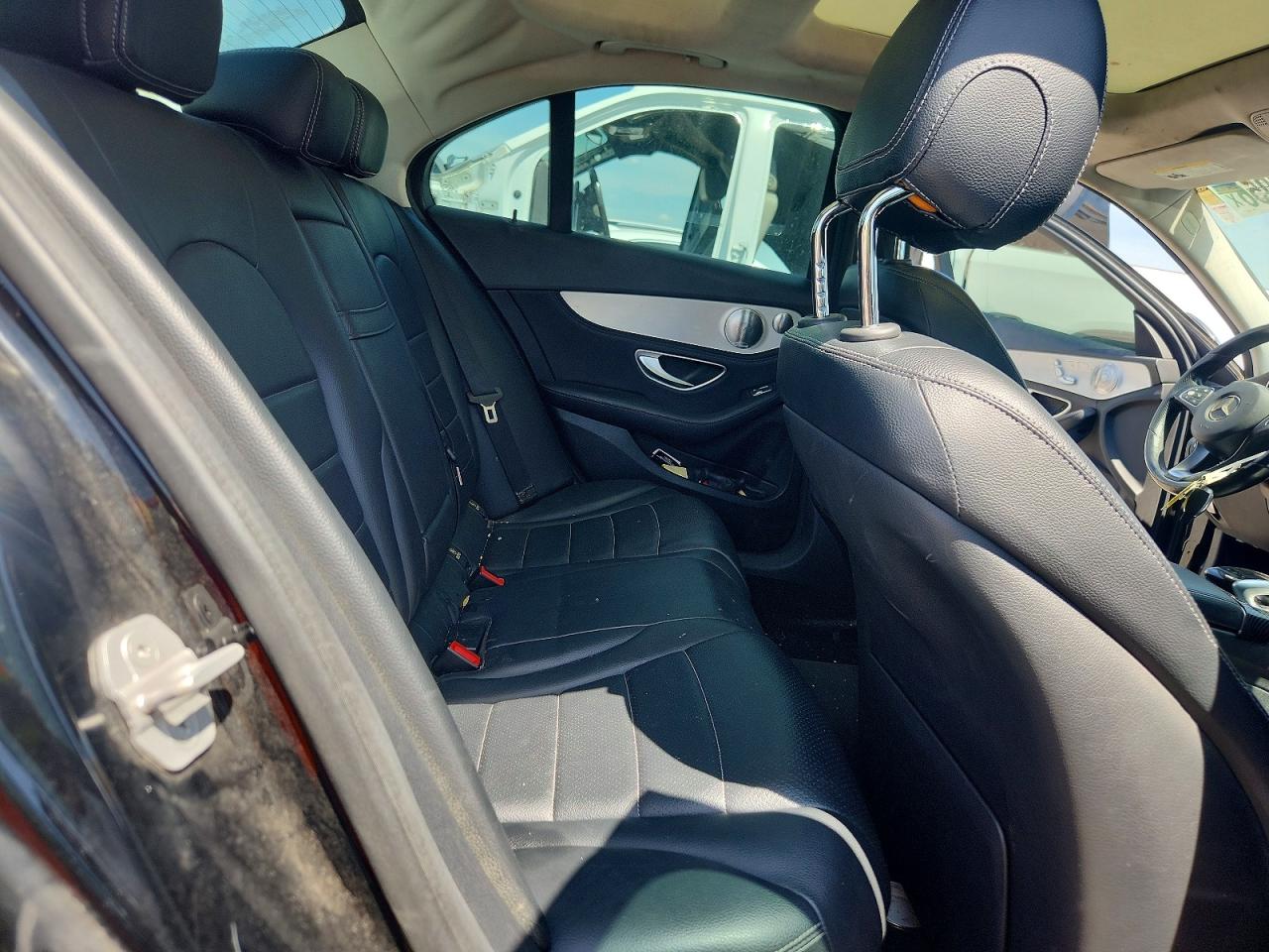 2015 Mercedes-benz C 300 4matic Black vin: 55SWF4KB7FU025887