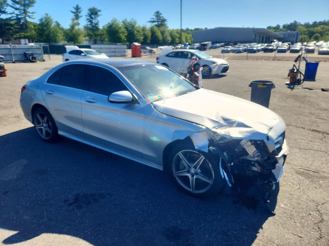 2015 Mercedes-benz C 300 4matic Silver vin: 55SWF4KB7FU028644